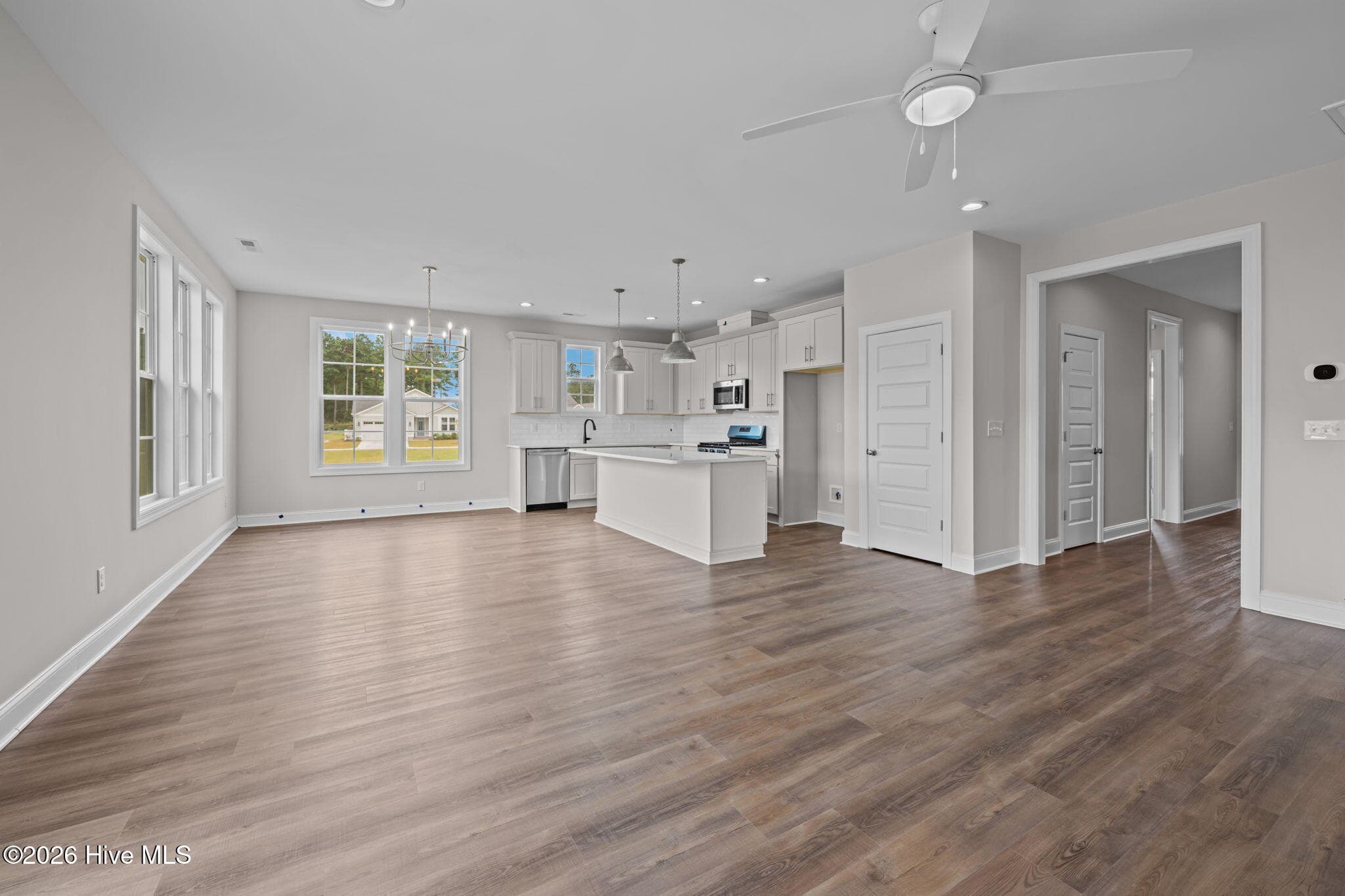 Single Family Residence at 1004 Exeter Place, New Bern, NC 28562, photo 13 of 44