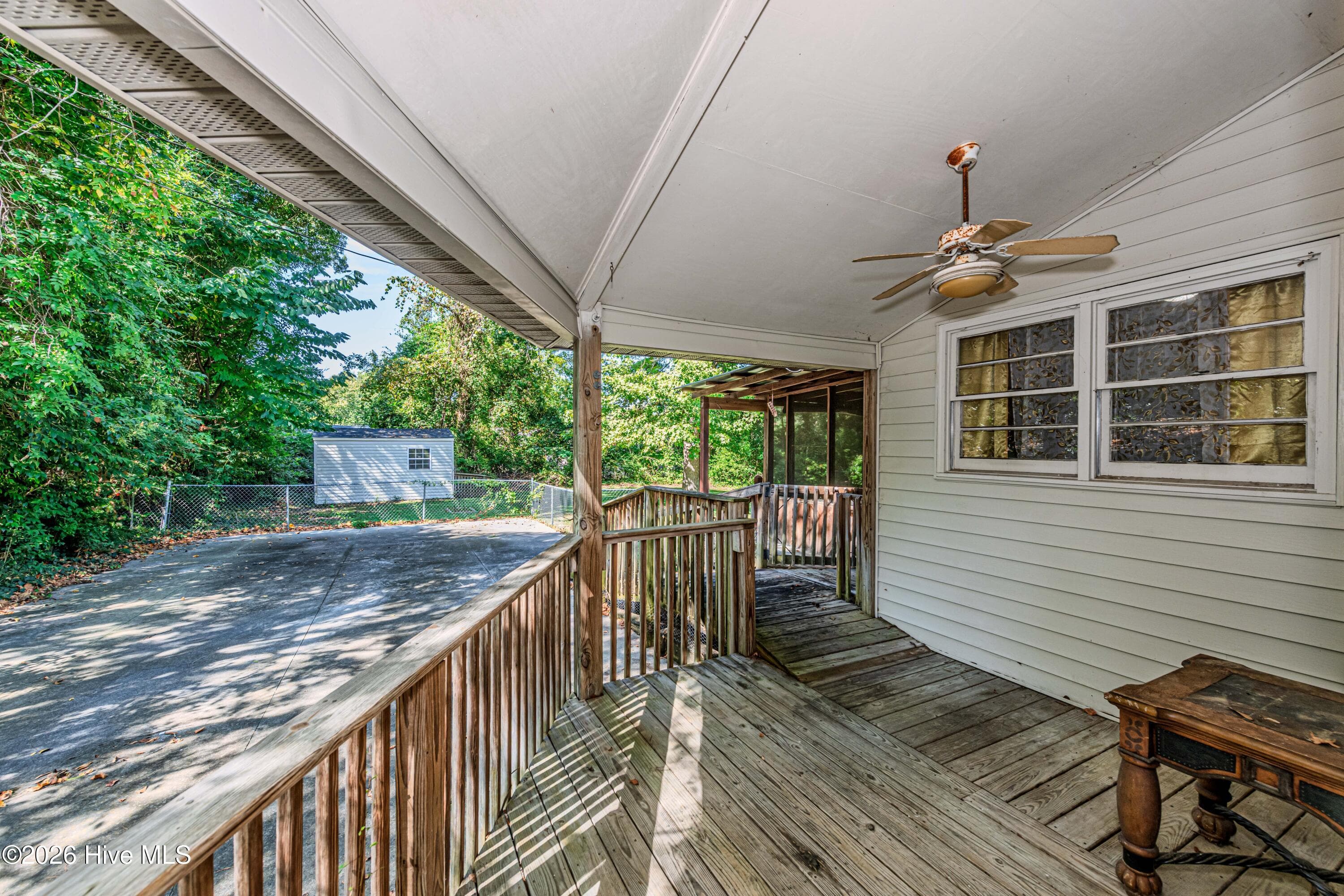 Single Family Residence at 519 Oak Lane, Jacksonville, NC 28540, photo 4 of 5