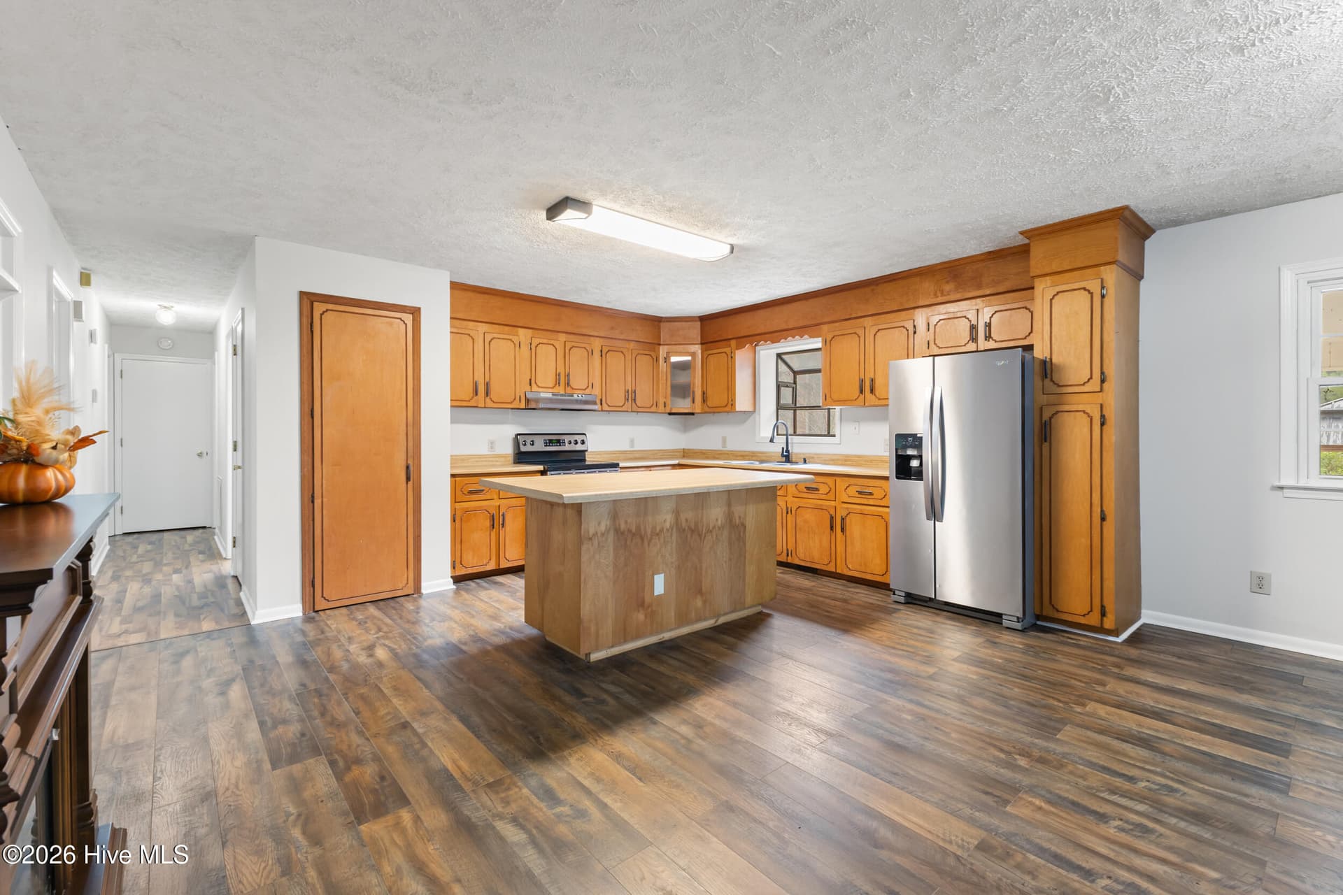 Single Family Residence at 4846 General Howe Highway, Riegelwood, NC 28456, photo 10 of 50