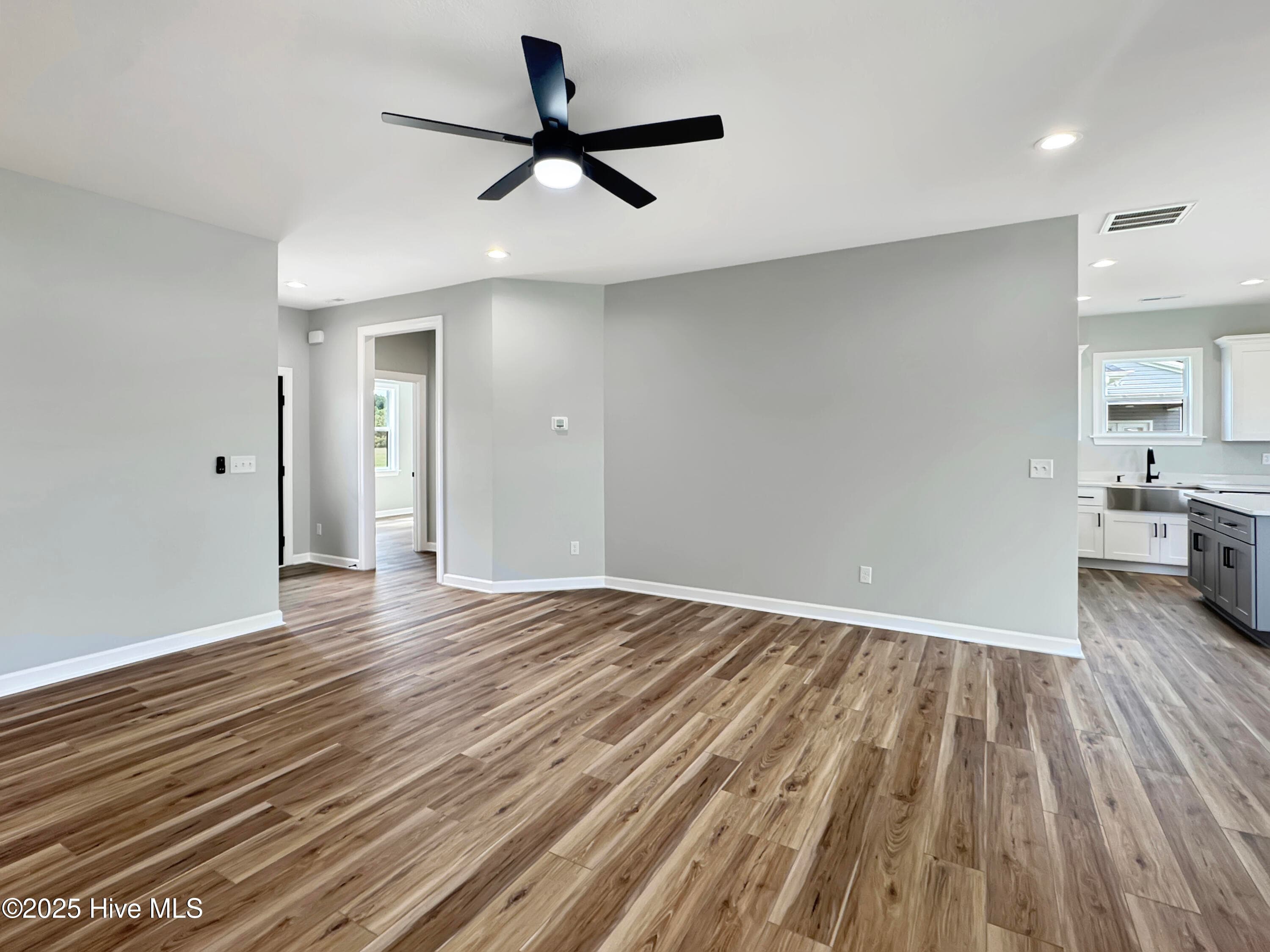 7617 Staysail Drive, Elizabeth City, NC 27909