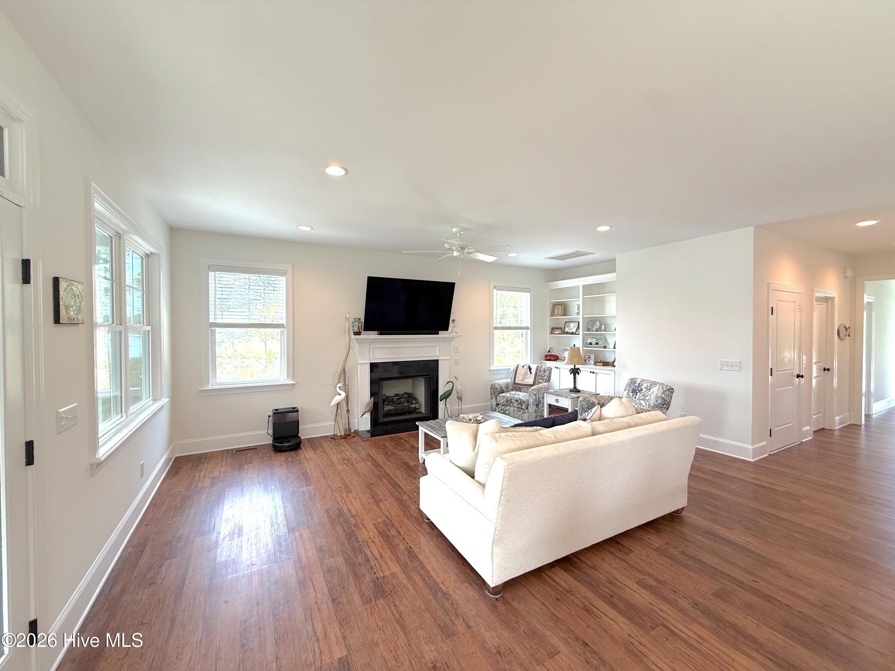 Single Family Residence at 122 Windy Point, Belhaven, NC 27810, photo 17 of 124