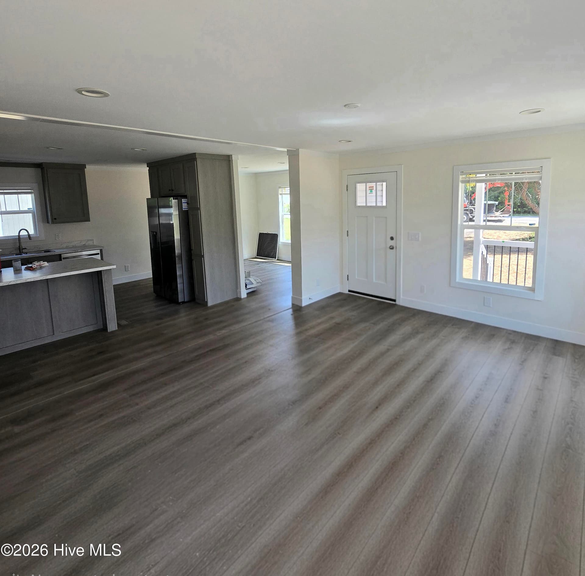 Manufactured Home at 106 Dundee Trail, Holly Ridge, NC 28445, photo 10 of 46