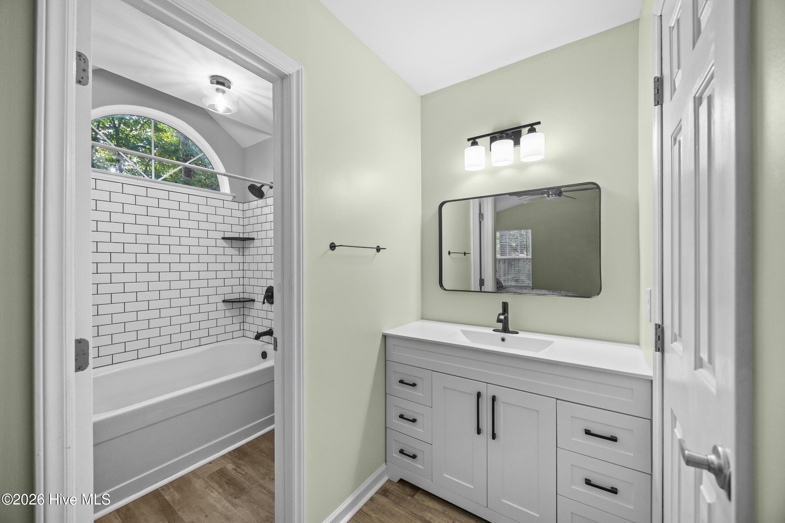 Single Family Residence at 5416 Ibis Court, Wilmington, NC 28409, photo 23 of 36