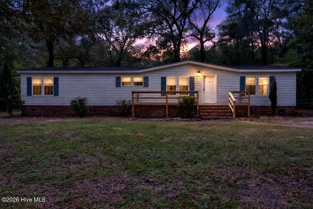 Manufactured Home at 4105 Maggie Lane, New Bern, NC 28560, photo 7 of 43