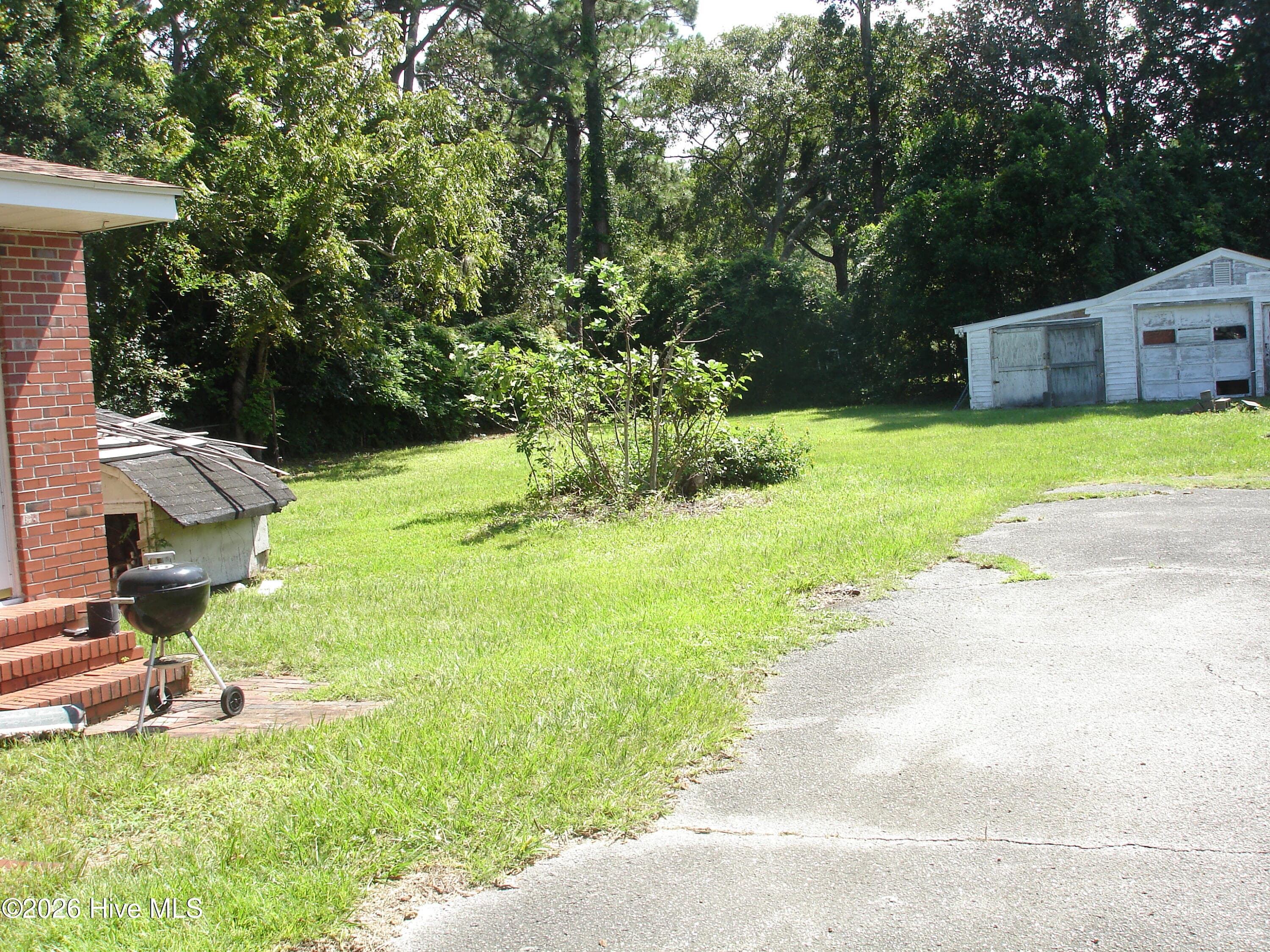 Single Family Residence at 5806 Roseland Drive, Wilmington, NC 28409, photo 6 of 38
