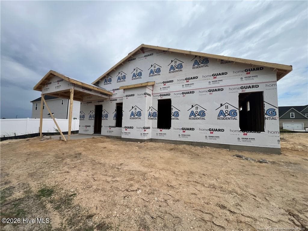 Single Family Residence at 193 Seaford Lane, Aberdeen, NC 28315, photo 6 of 7