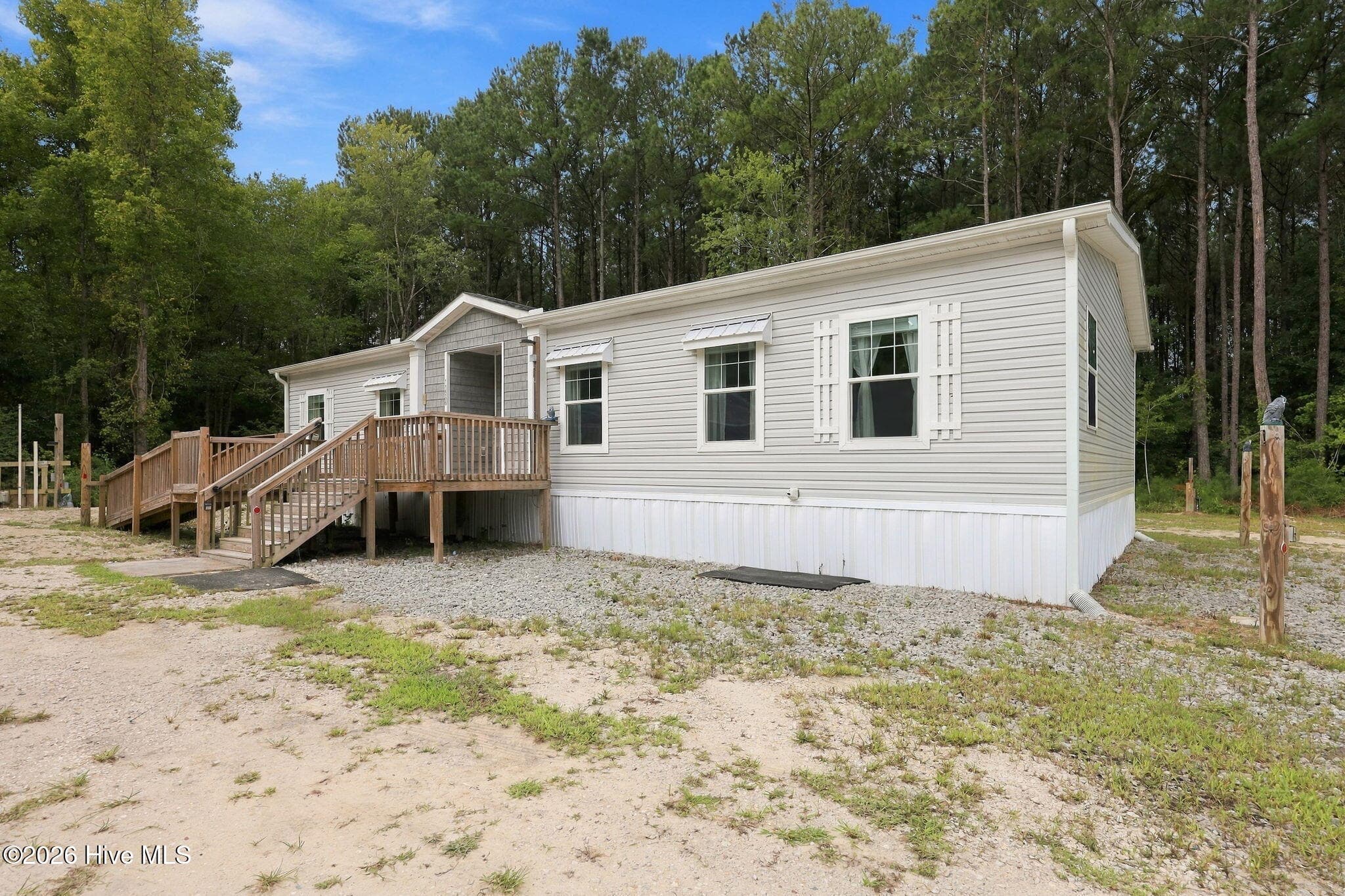 Manufactured Home at 11566 Hwy 17, Maysville, NC 28555, photo 3 of 56