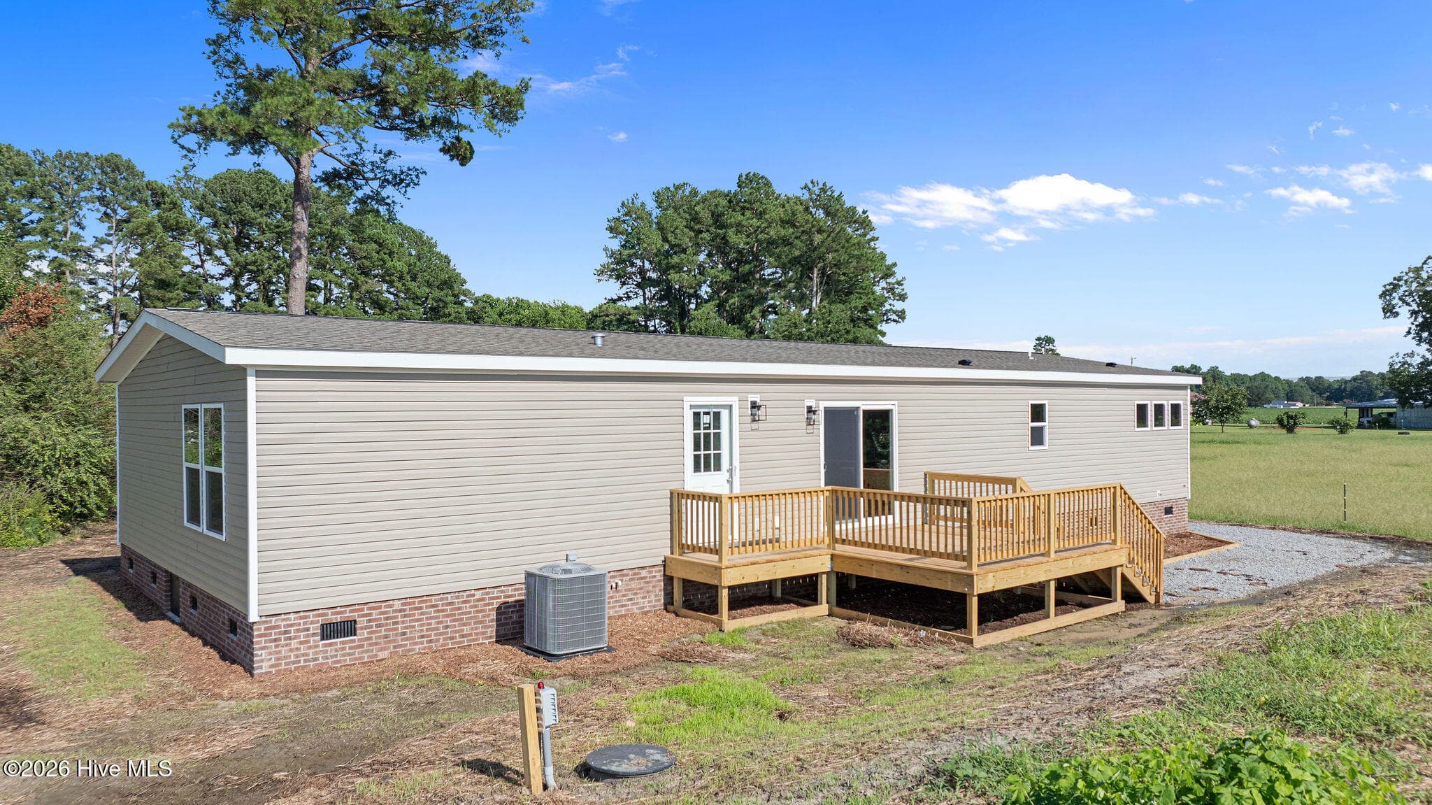 Manufactured Home at 369 Clayton Road, Princeton, NC 27569, photo 38 of 41
