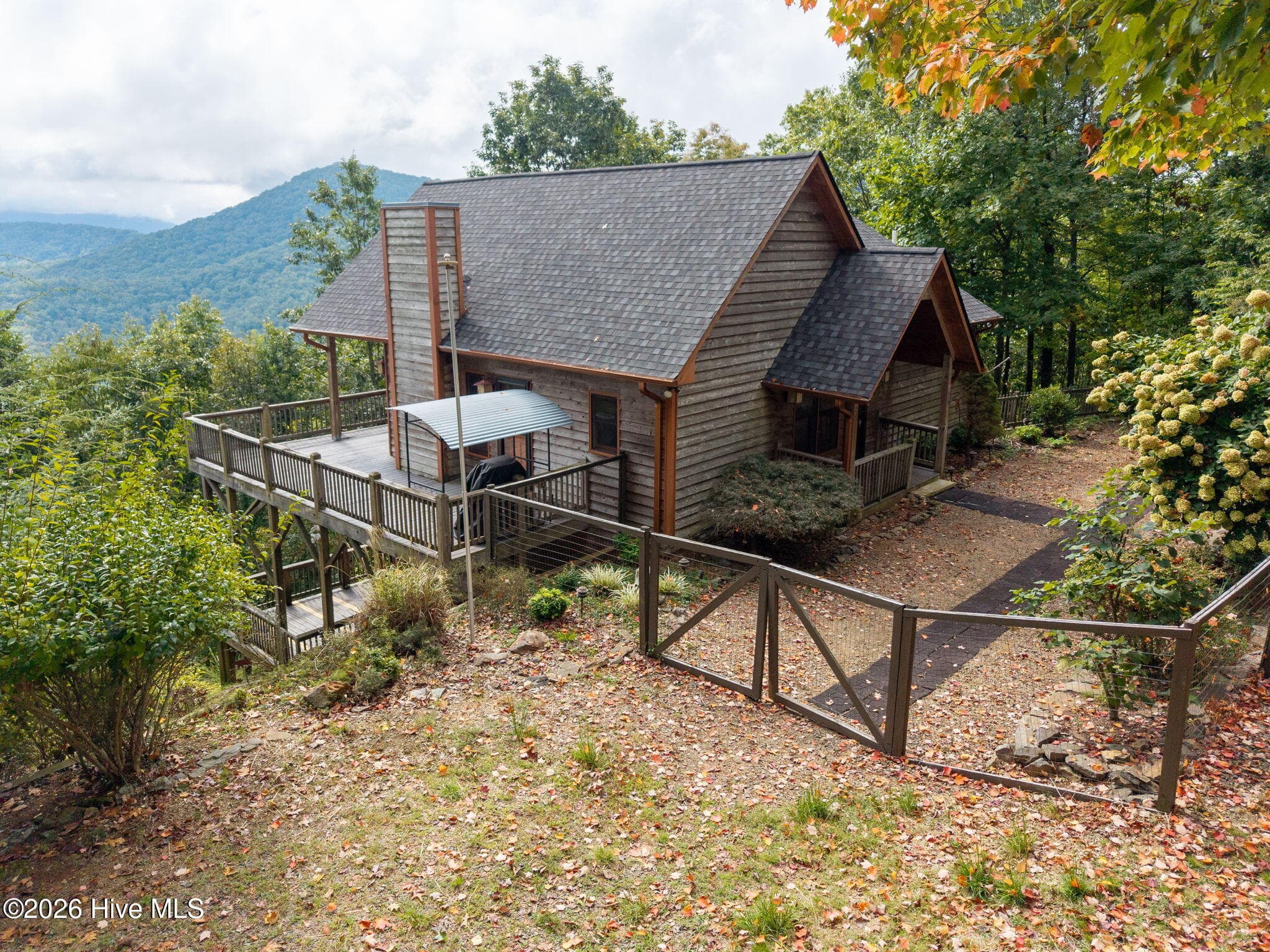 Single Family Residence at 175 Bear Trace, Brasstown, NC 28902, photo 5 of 47