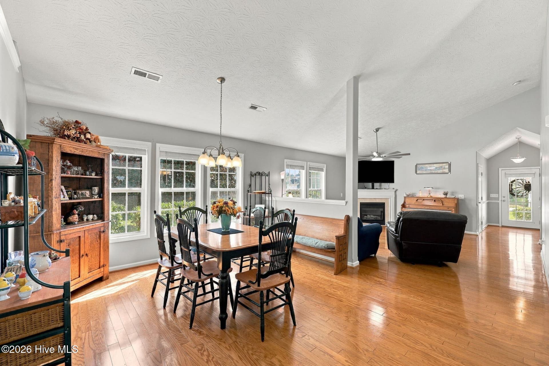 Single Family Residence at 116 Mulberry Circle, Hampstead, NC 28443, photo 6 of 36