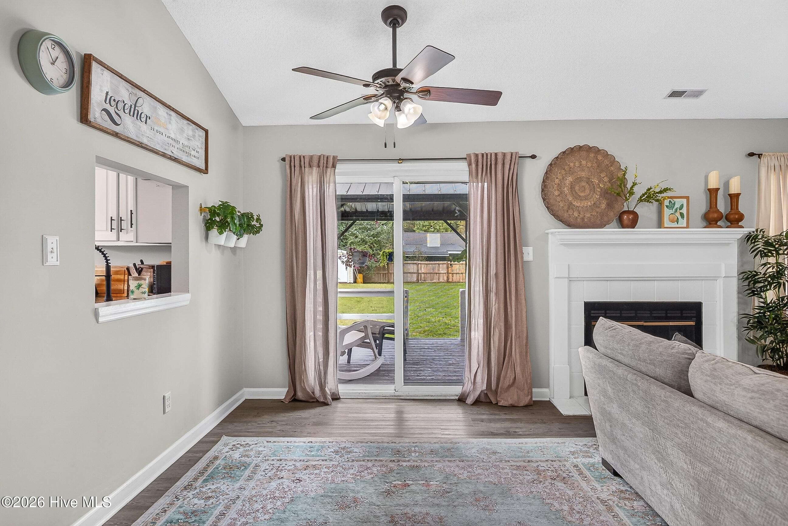 Single Family Residence at 106 Quartz Drive, Jacksonville, NC 28540, photo 11 of 39