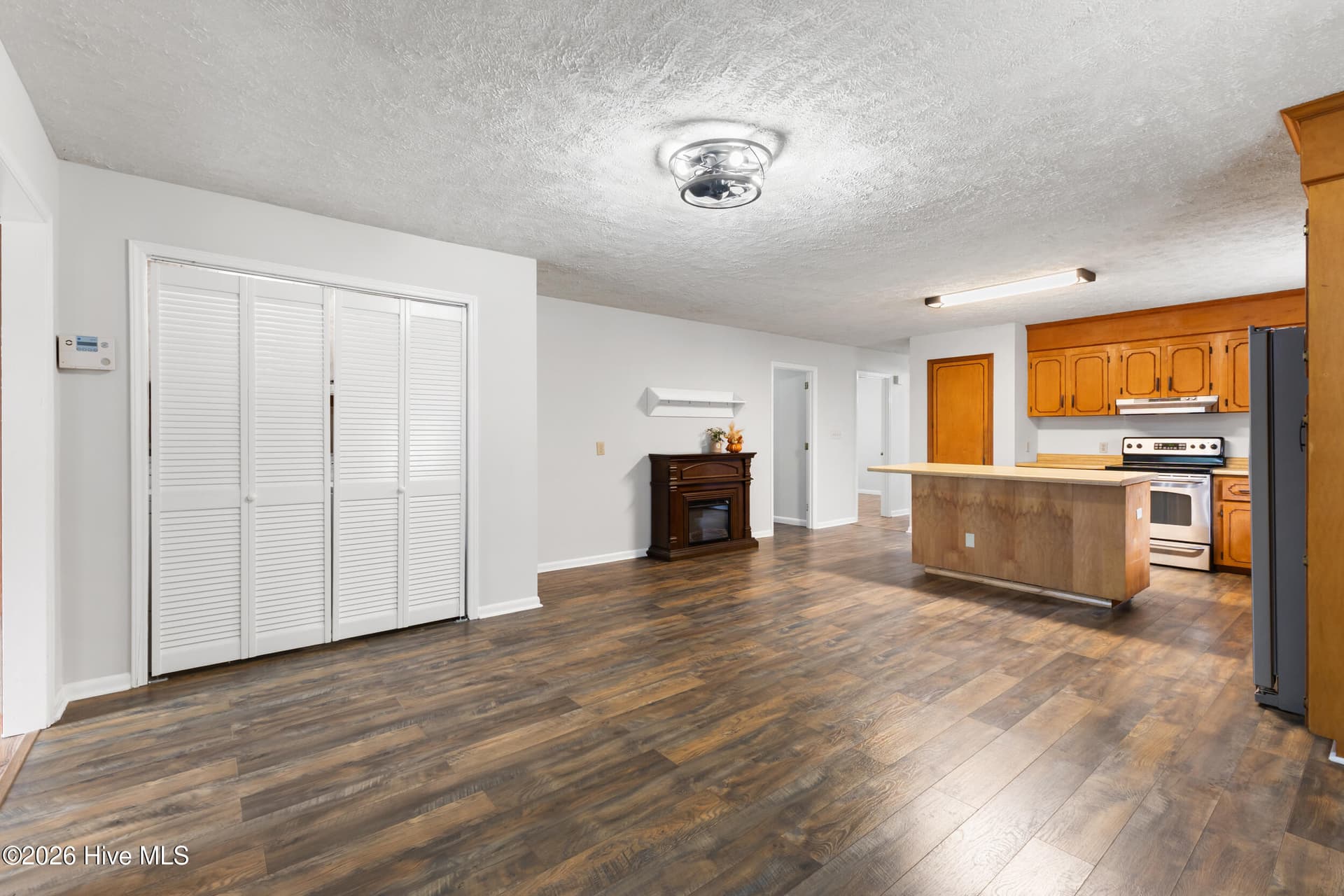 Single Family Residence at 4846 General Howe Highway, Riegelwood, NC 28456, photo 15 of 50