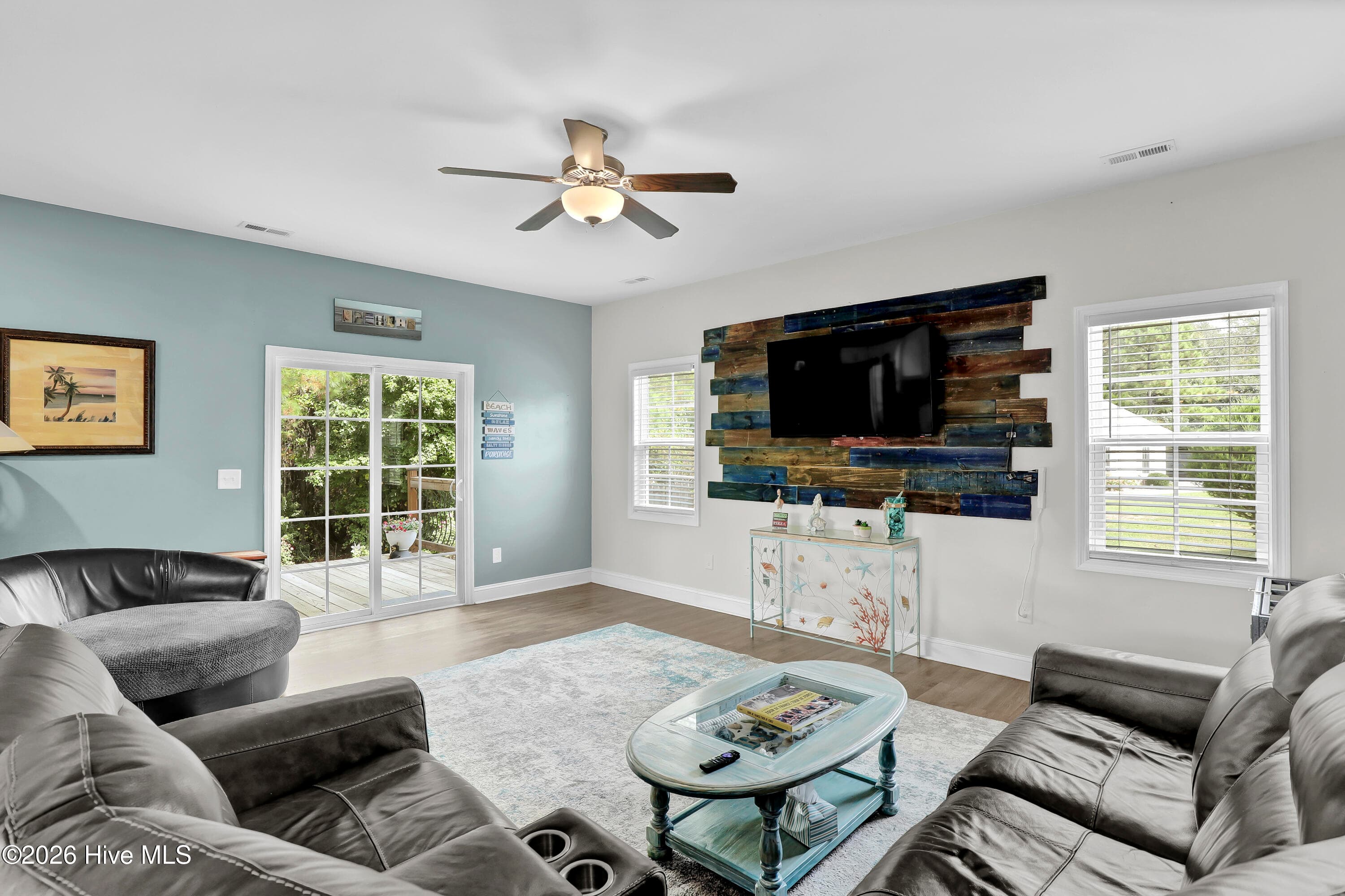 Single Family Residence at 313 Mango Place N, Hubert, NC 28539, photo 17 of 22