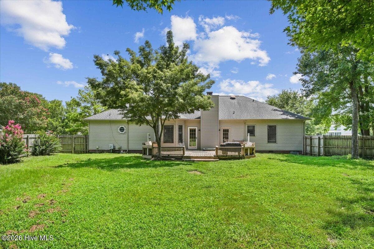 Single Family Residence at 405 N Pointe Drive, Goldsboro, NC 27530, photo 6 of 32