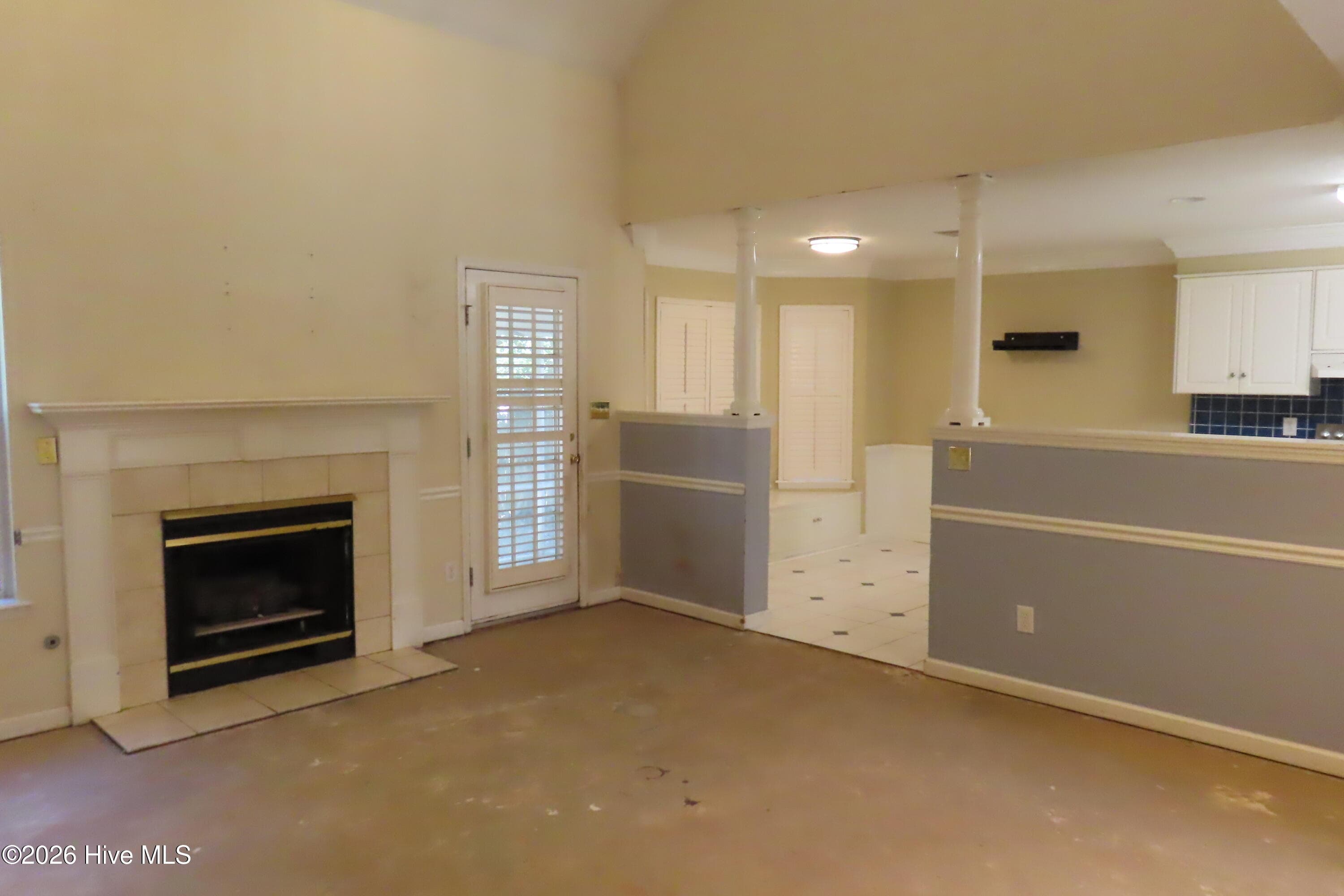 Greatroom open to kitchen and breakfastroom - 492 Granite Point, Augusta, GA 30907