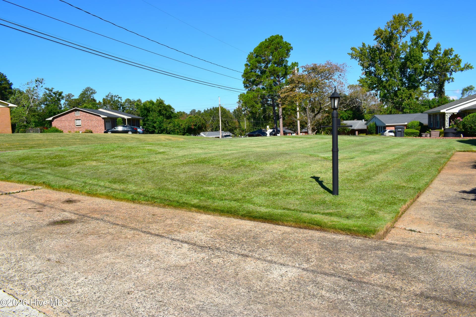 Single Family Residence at 2709 Smith Creek Road, Augusta, GA 30909, photo 6 of 38