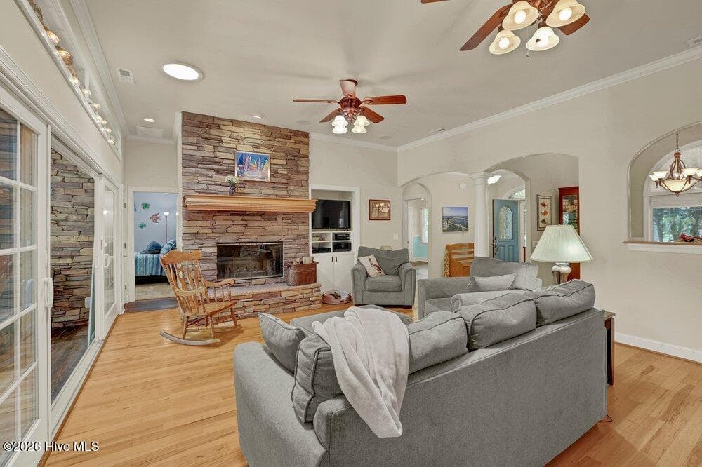 Single Family Residence at 107 S Grist Mill Road, Hampstead, NC 28443, photo 10 of 80