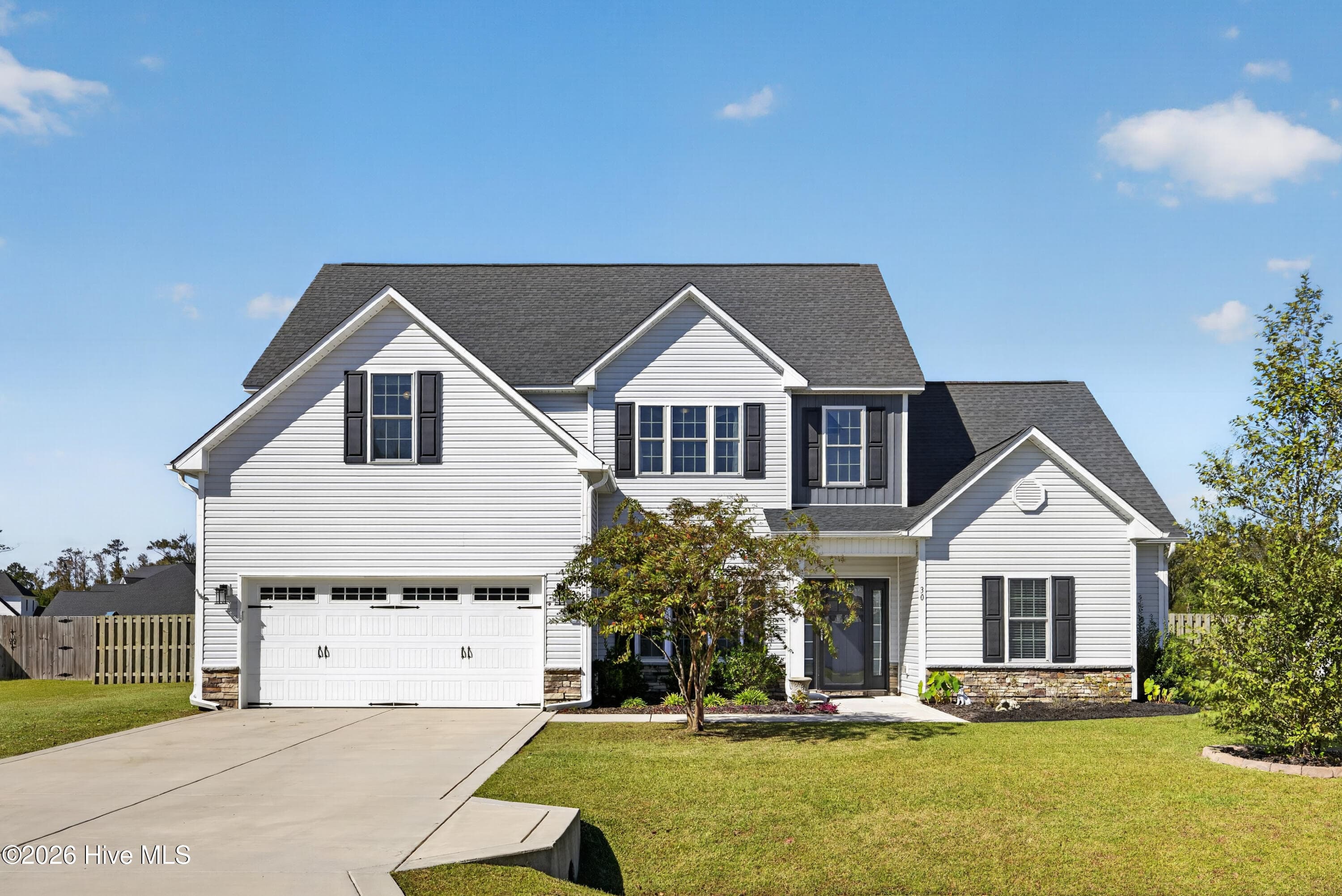 Single Family Residence at 30 W Broughton Lane, Rocky Point, NC 28457, photo 2 of 41