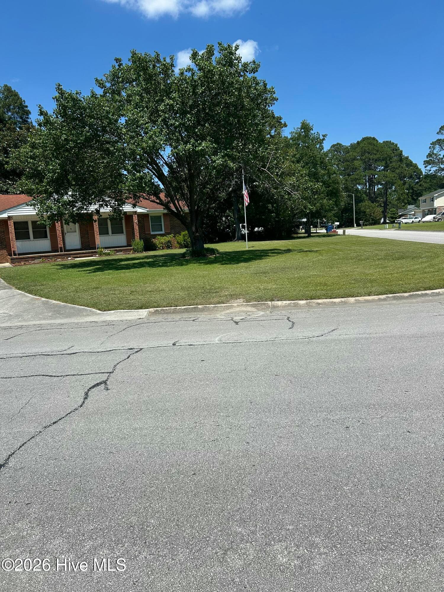 Single Family Residence at 700 Oakwood Avenue, Jacksonville, NC 28546, photo 2 of 15