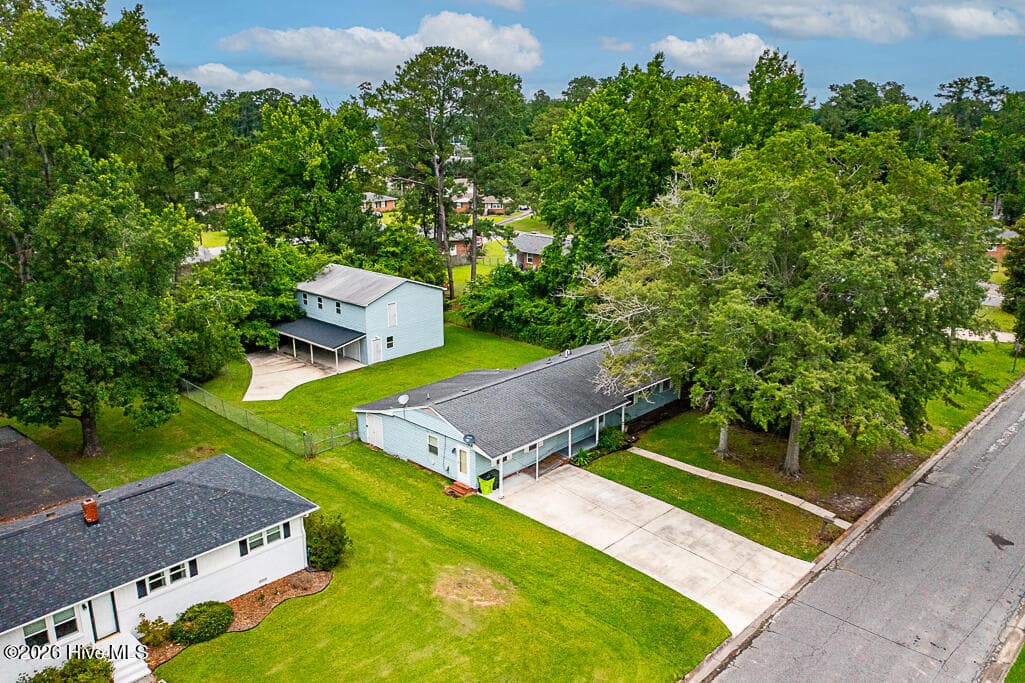 Thank you for taking the time to look through the photos of this AMAZING deal, in the heart of New Bern, just minutes away from shopping, and walking distance to Kidsville and the New Bern Aquatics Center. Let’s get a deal done, that’s not only beneficial for the Sellers, but the opportunity and potential for Buyers is exponentially greater! - 1113 Cherry Tree Drive, New Bern, NC 28562