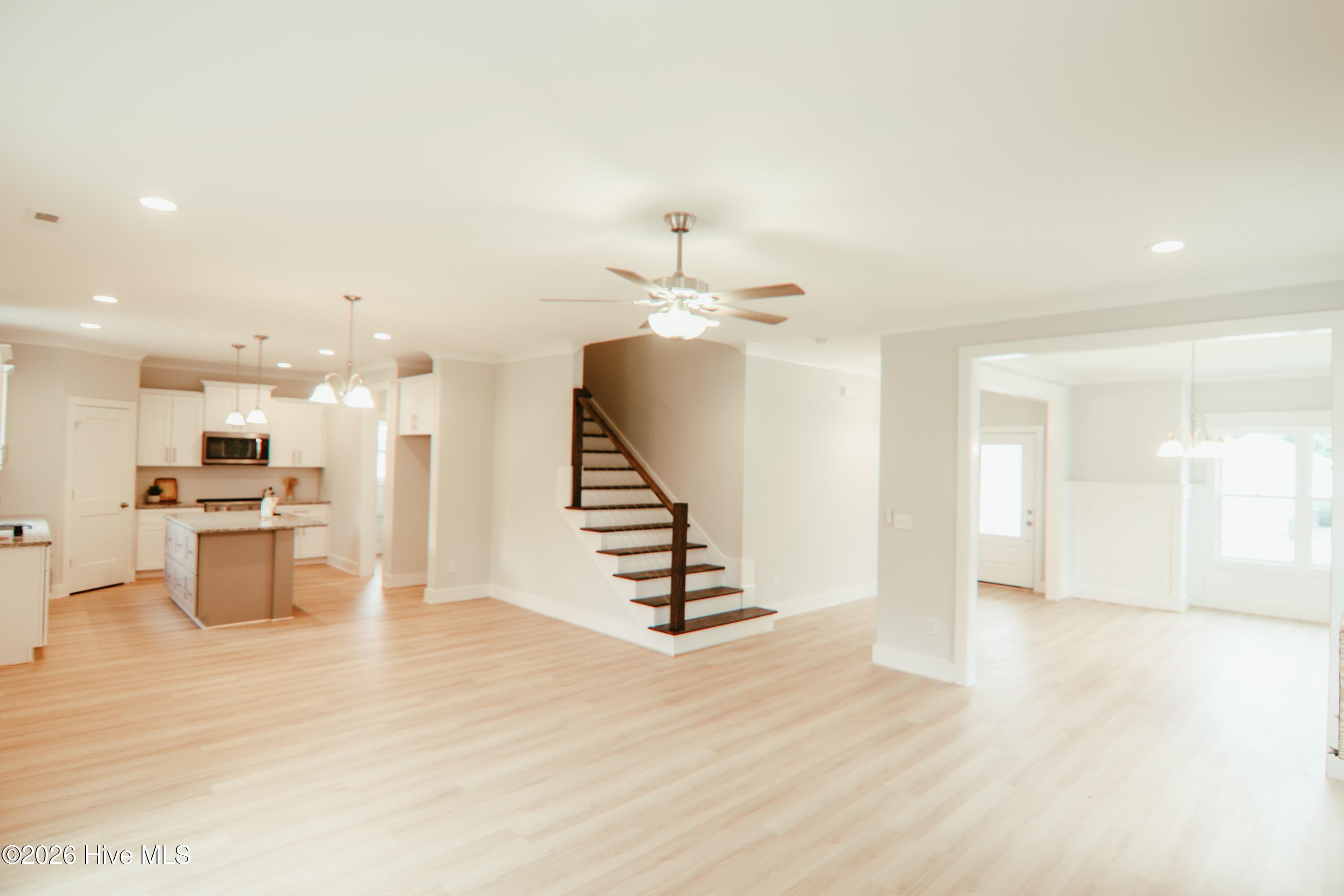 9ft ceiling with fan, open floor plan - 223 Glenwood Trail, Goldsboro, NC 27534