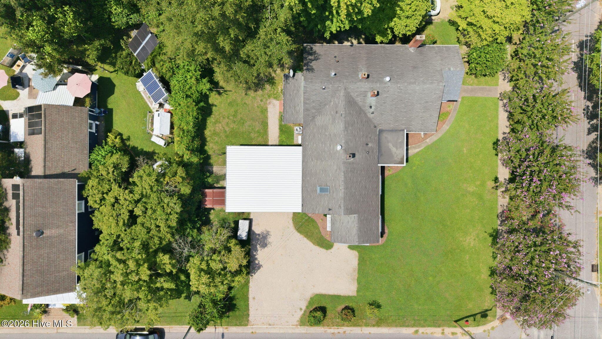 Single Family Residence at 525 E 2nd Street, Washington, NC 27889, photo 6 of 54
