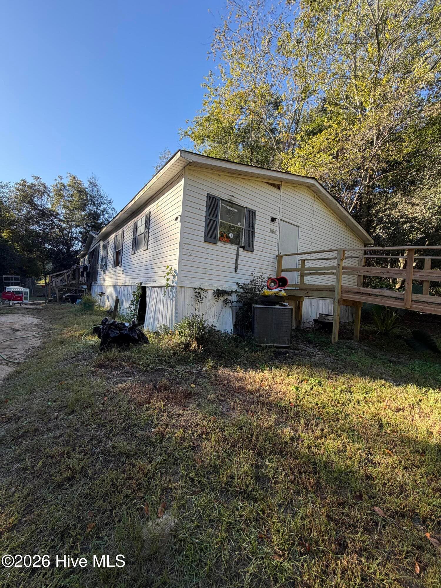 Manufactured Home at 1135 Pineland Terrace, Aiken, SC 29801, photo 2 of 3