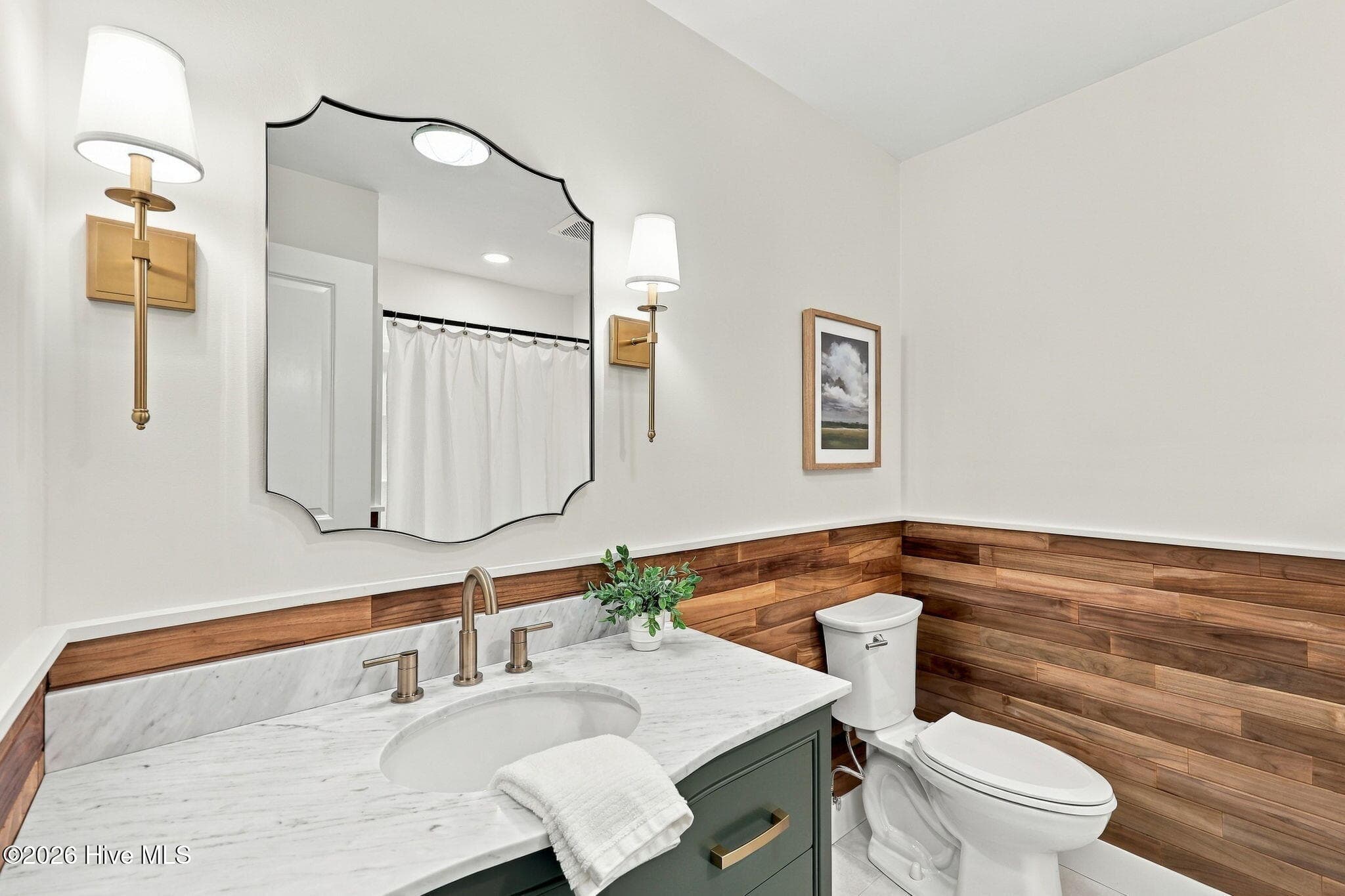 Guest full bath - 84 Richmond Road, Jackson Springs, NC 27281