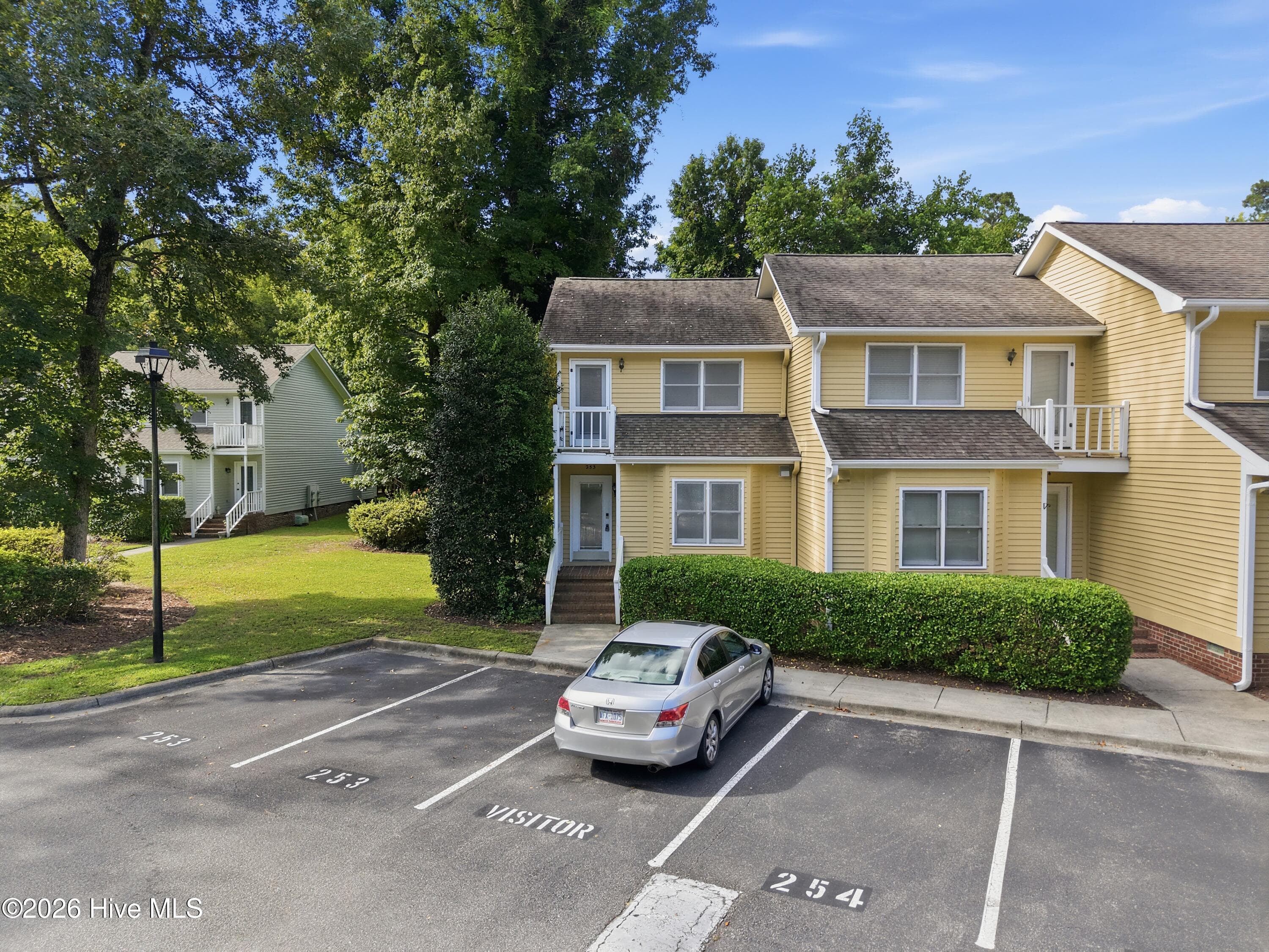 Townhouse at 1800 Eastwood Road Apt 253, Wilmington, NC 28403, photo 4 of 43