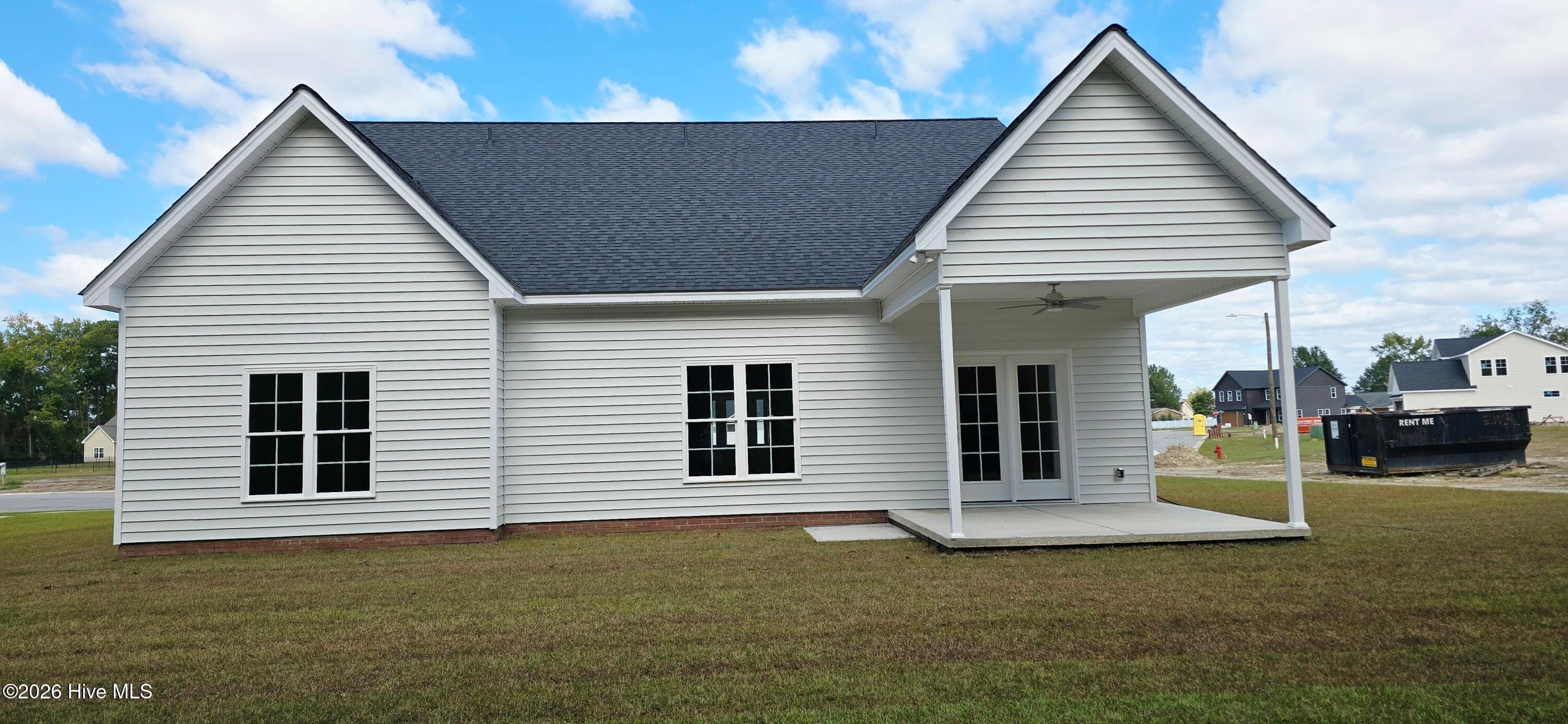 Single Family Residence at 4085 Regina Lane, Ayden, NC 28513, photo 4 of 43
