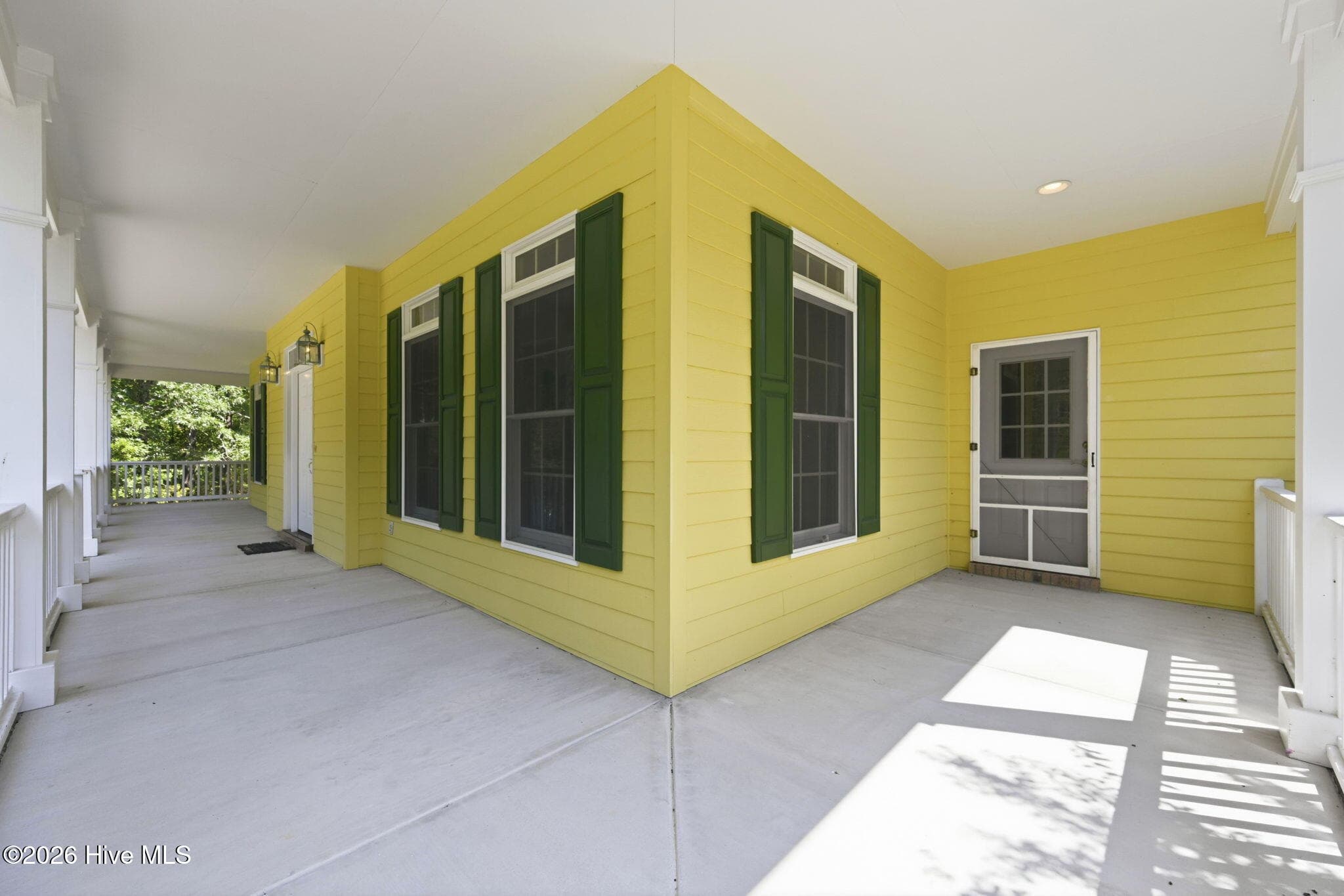Single Family Residence at 303 Creekview Drive, Hampstead, NC 28443, photo 11 of 56