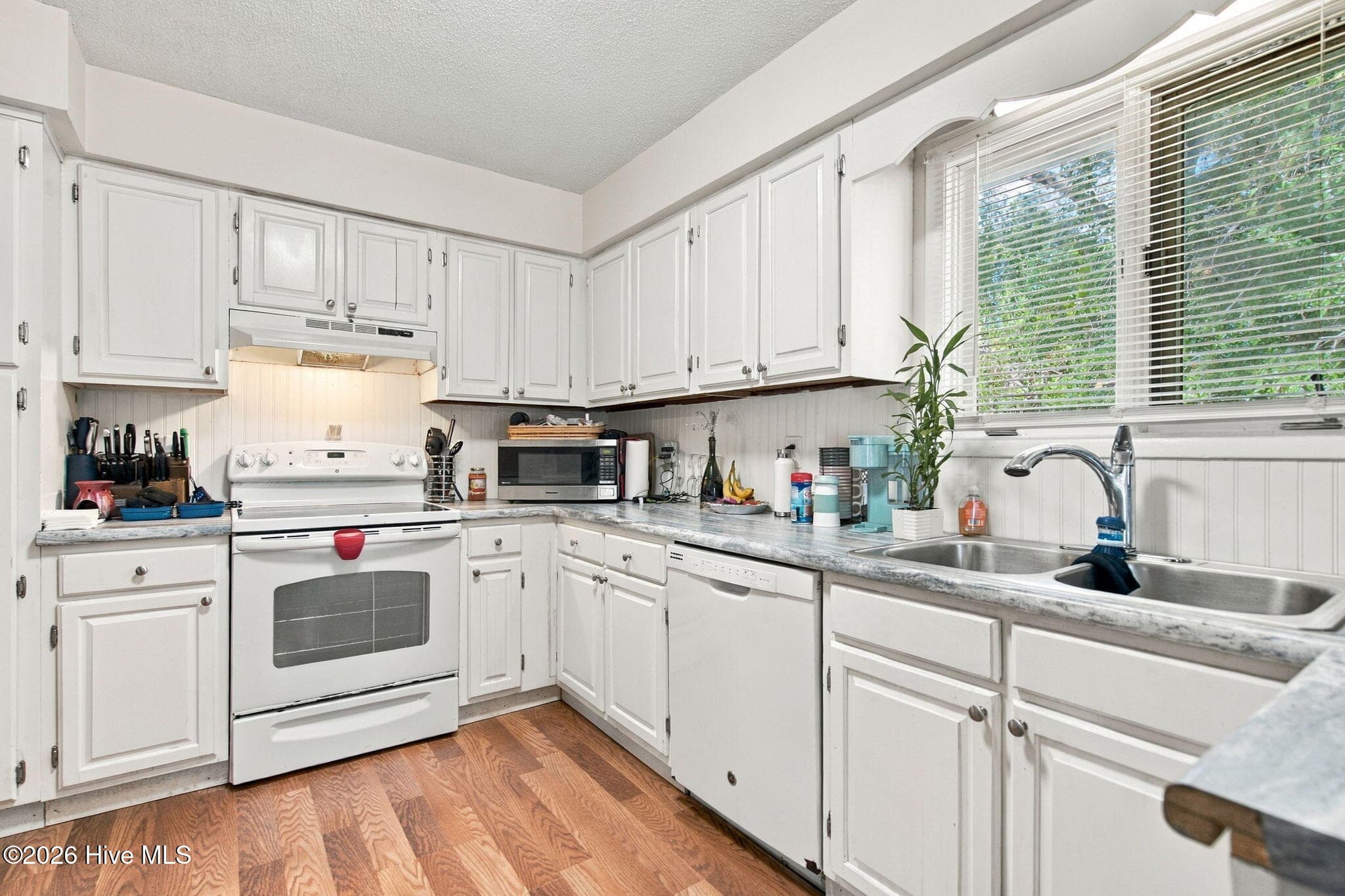 Single Family Residence at 2907 E Oak Island Drive, Oak Island, NC 28465, photo 15 of 40