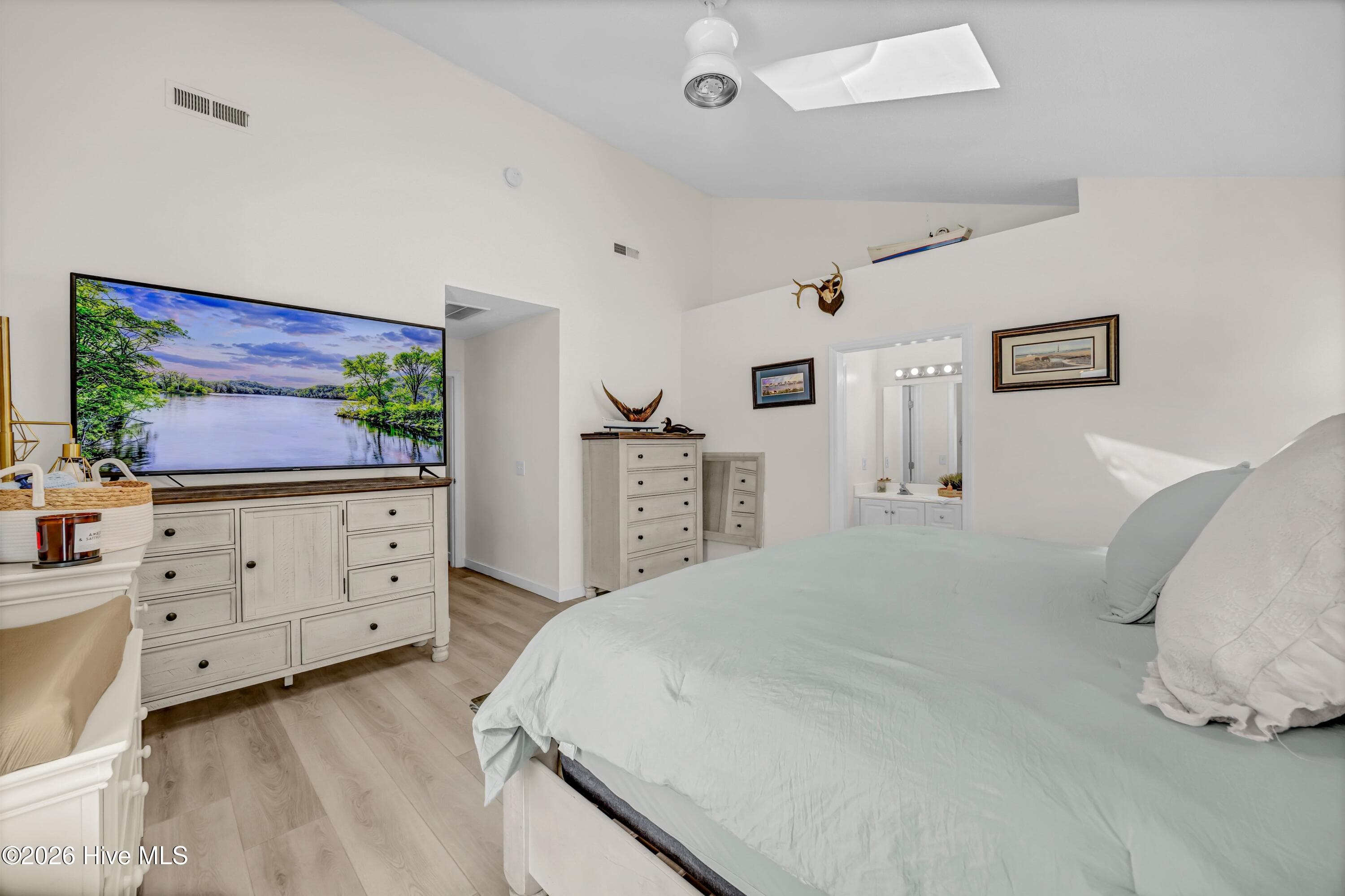 Single Family Residence at 507 Commons Way, Wilmington, NC 28409, photo 15 of 51
