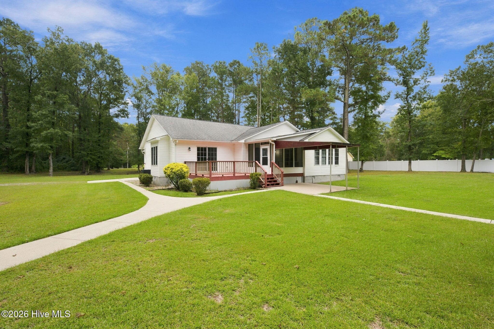 Single Family Residence at 900 Perrytown Road, New Bern, NC 28562, photo 13 of 84