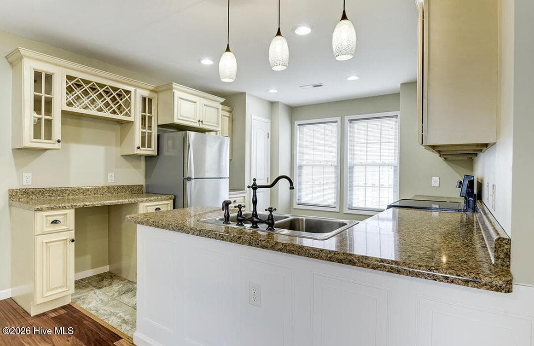 Single Family Residence at 5 Court 11 Northwest Drive, Calabash, NC 28467, photo 4 of 43
