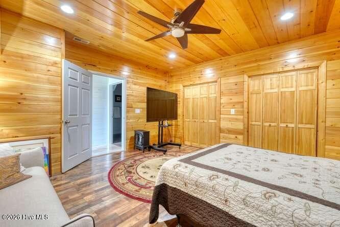 Single Family Residence at 628 Madison Lane, Brasstown, NC 28902, photo 2 of 7