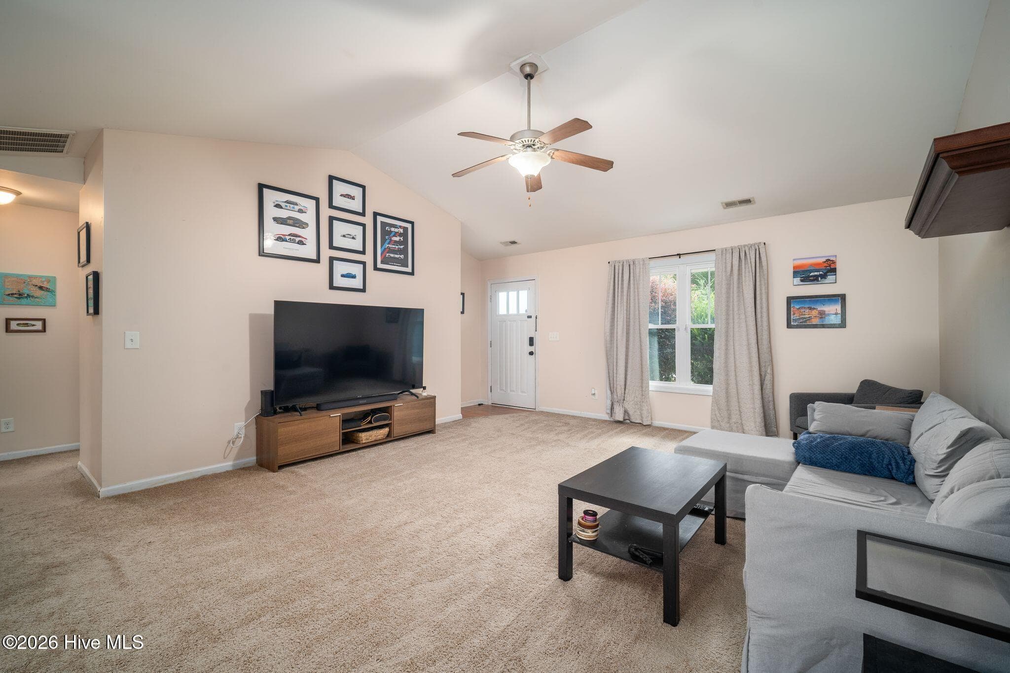 Single Family Residence at 105 Worvin Lane, Richlands, NC 28574, photo 10 of 41