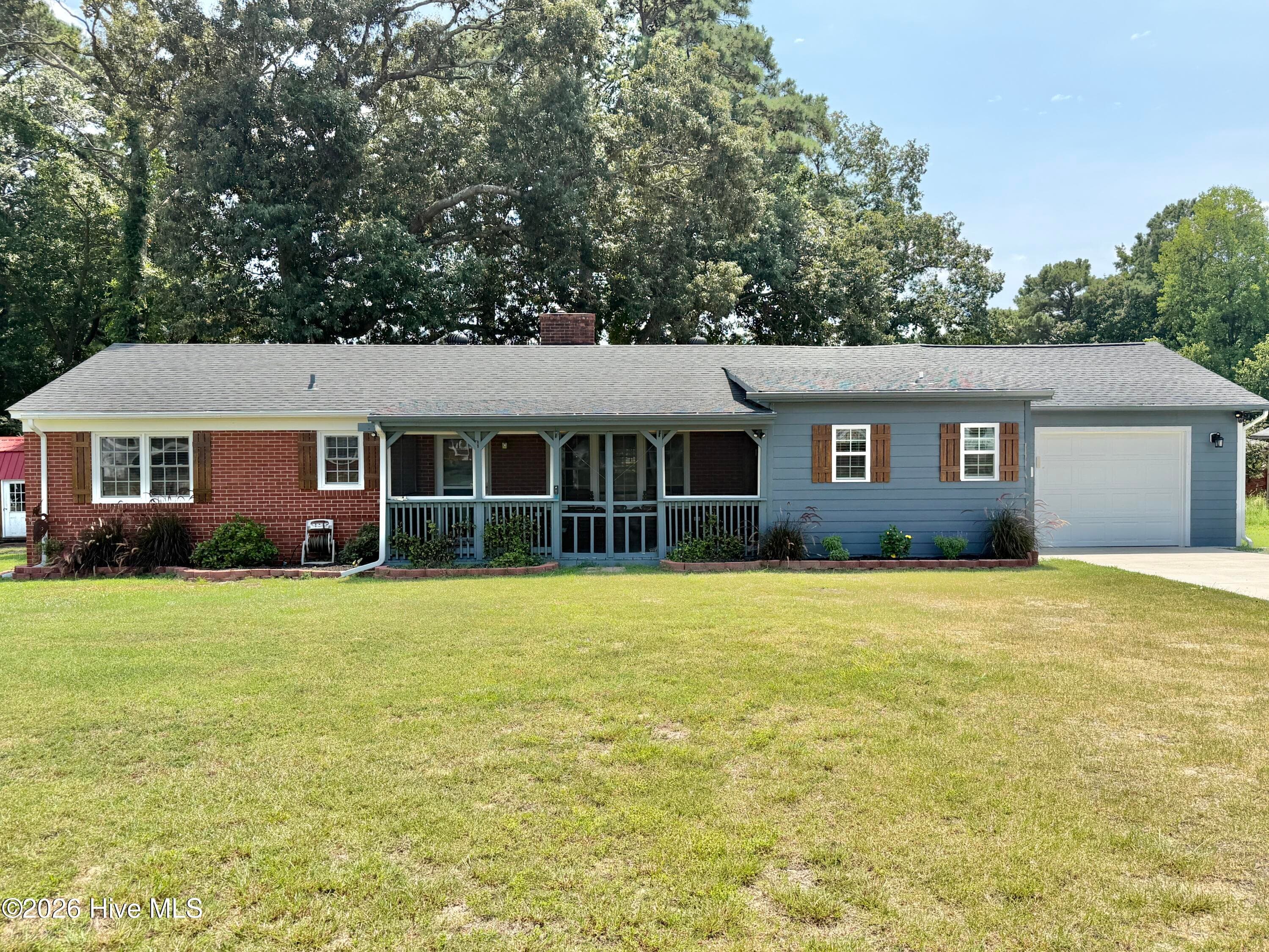 206 Crestwood Drive, Snow Hill, NC 28580