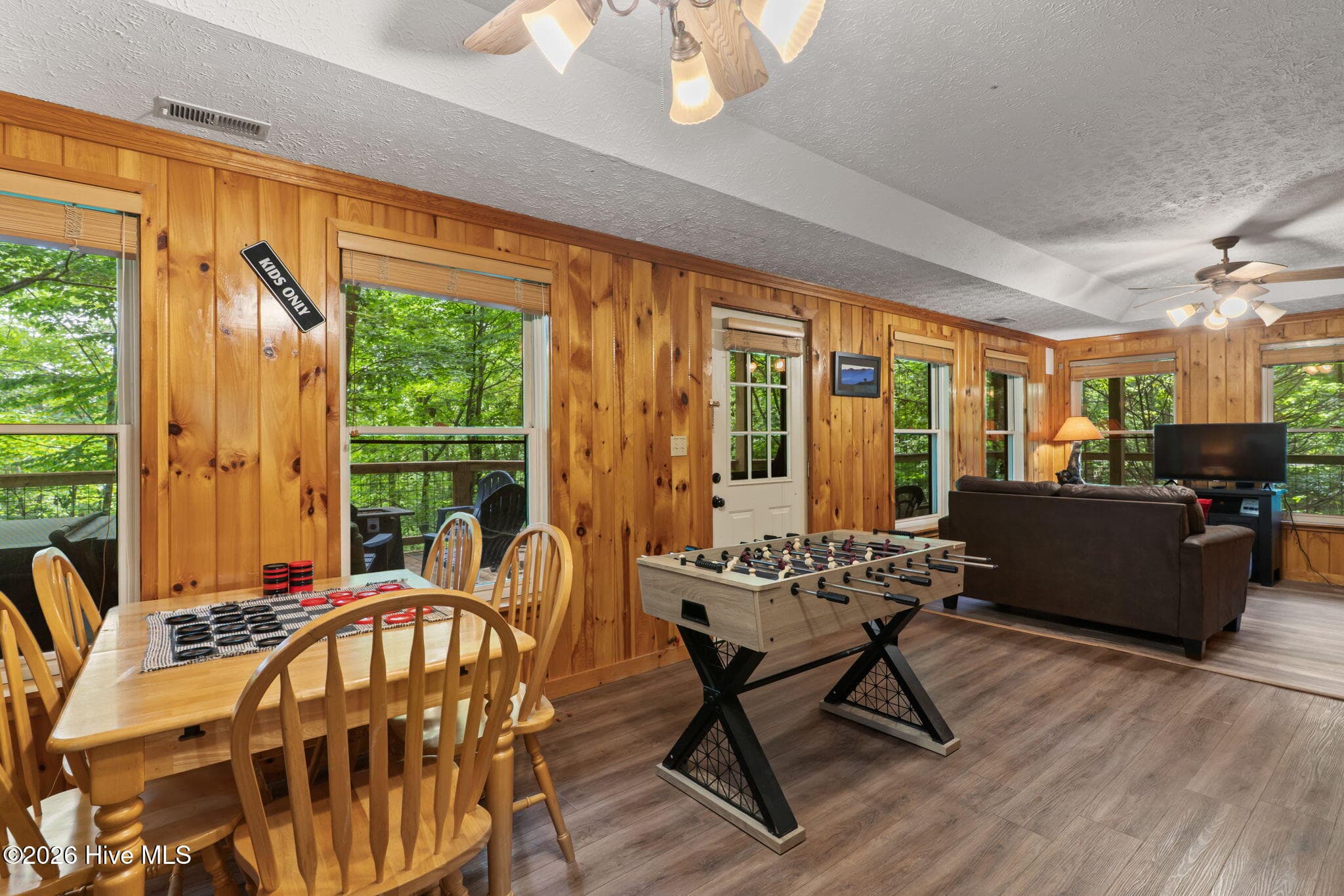 Single Family Residence at 398 Mountain Tops Circle, Blue Ridge, GA 30513, photo 40 of 63