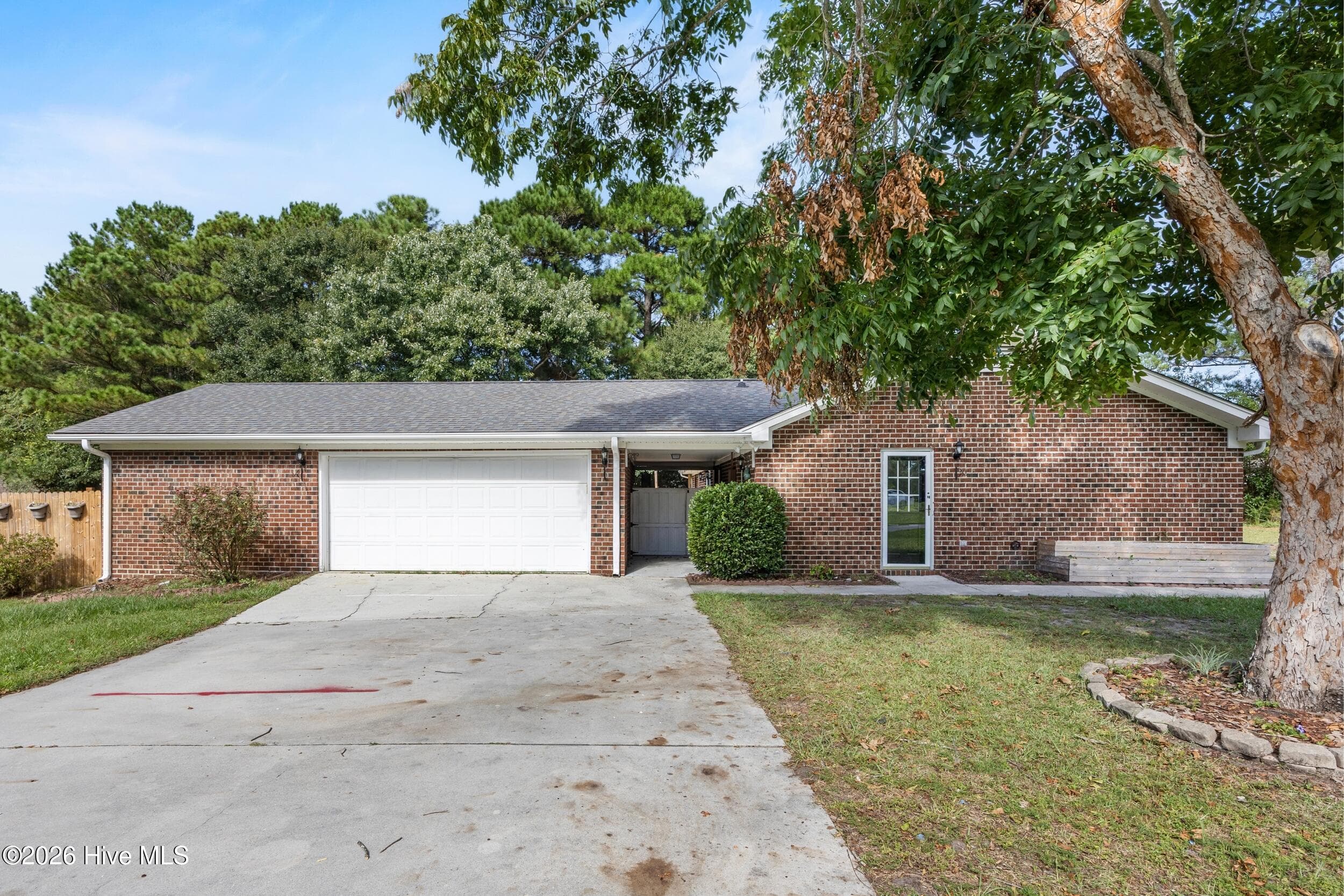 Single Family Residence at 1101 Hunting Ridge Road, Wilmington, NC 28412, photo 3 of 51