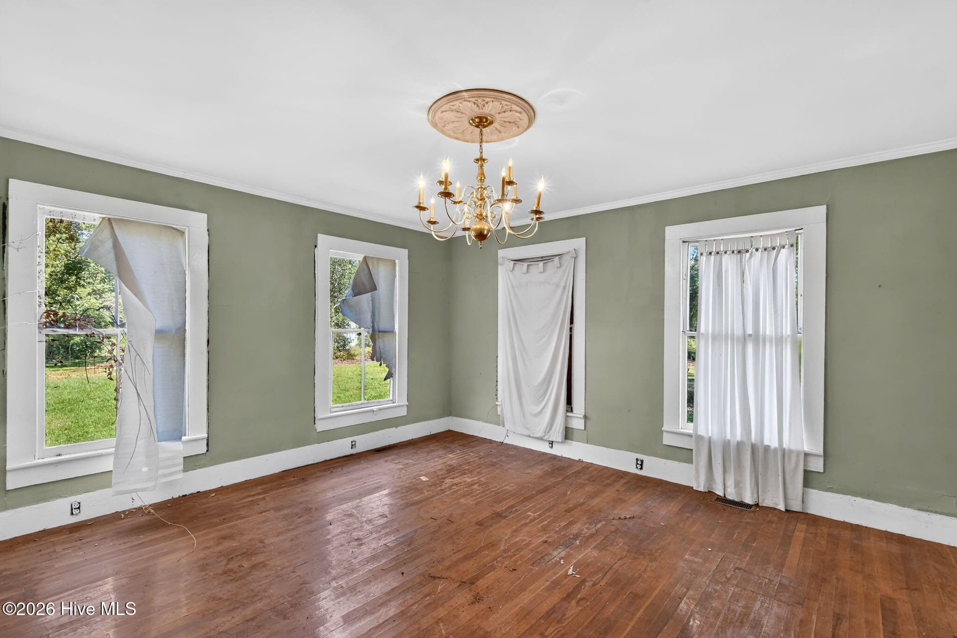Front Right Bedroom - 436 Doctor Robinson Road, Bladenboro, NC 28320