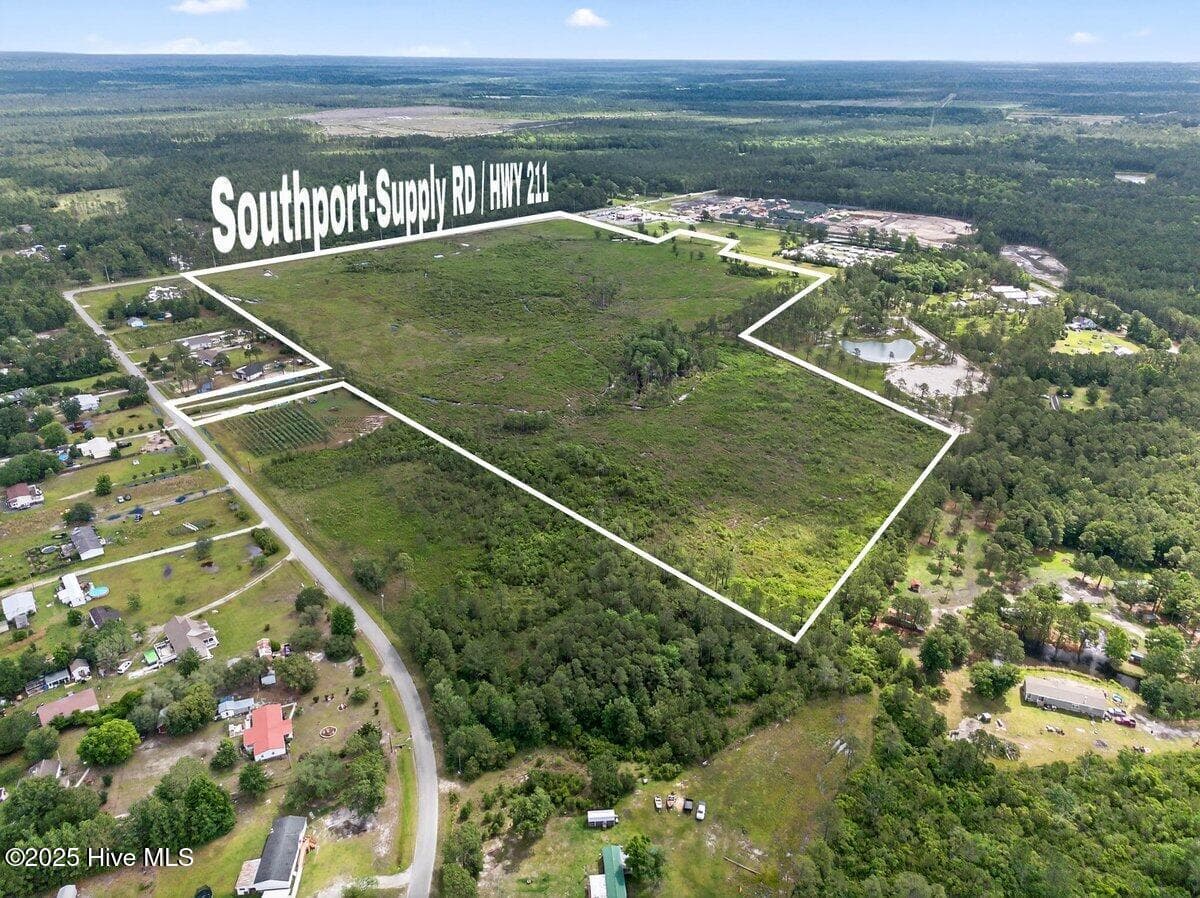 Undeveloped at 1975 Southport Supply Road SE, Bolivia, NC 28422, photo 2 of 8