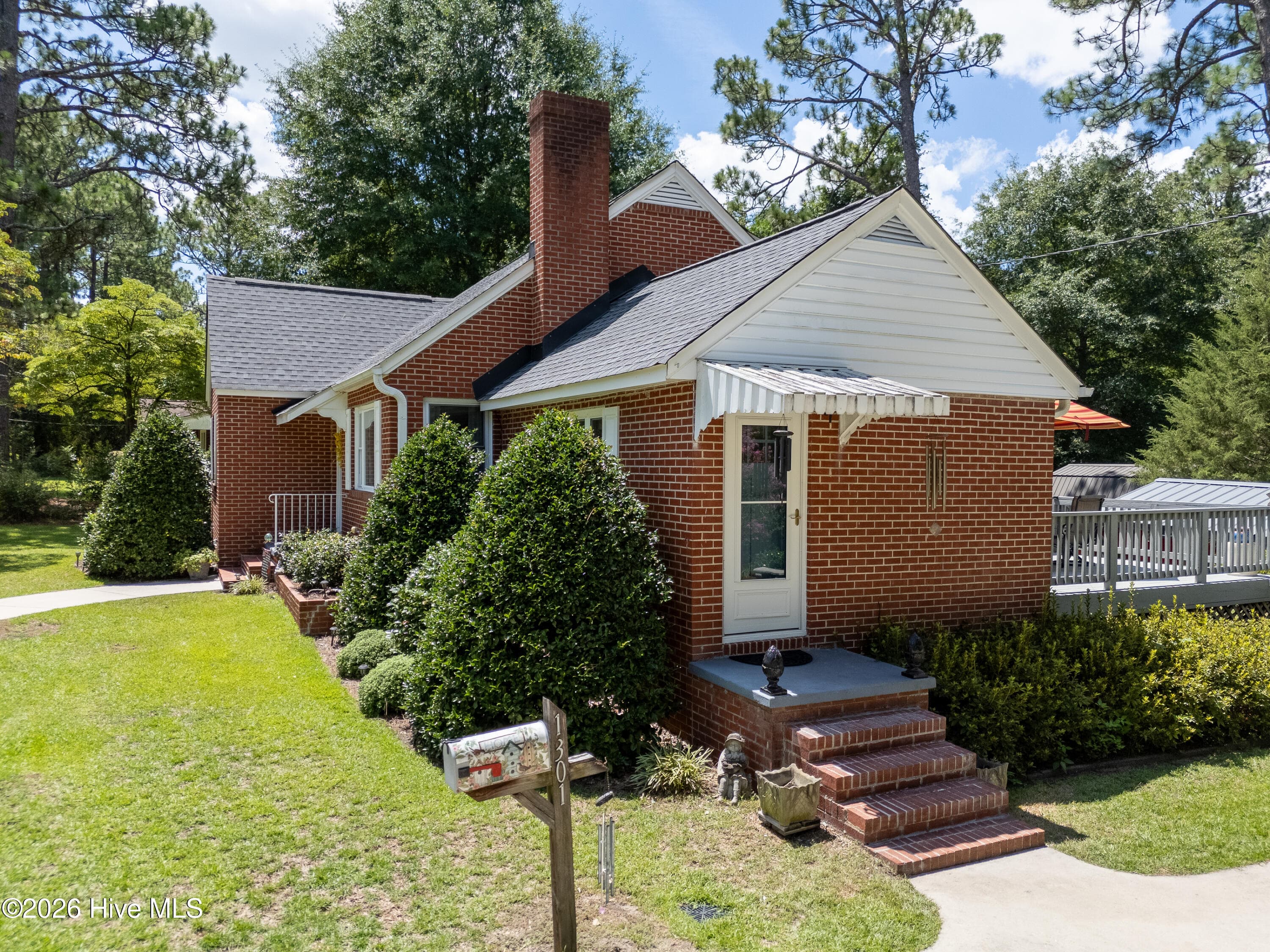 Single Family Residence at 1301 N Poplar Street, Aberdeen, NC 28315, photo 9 of 59