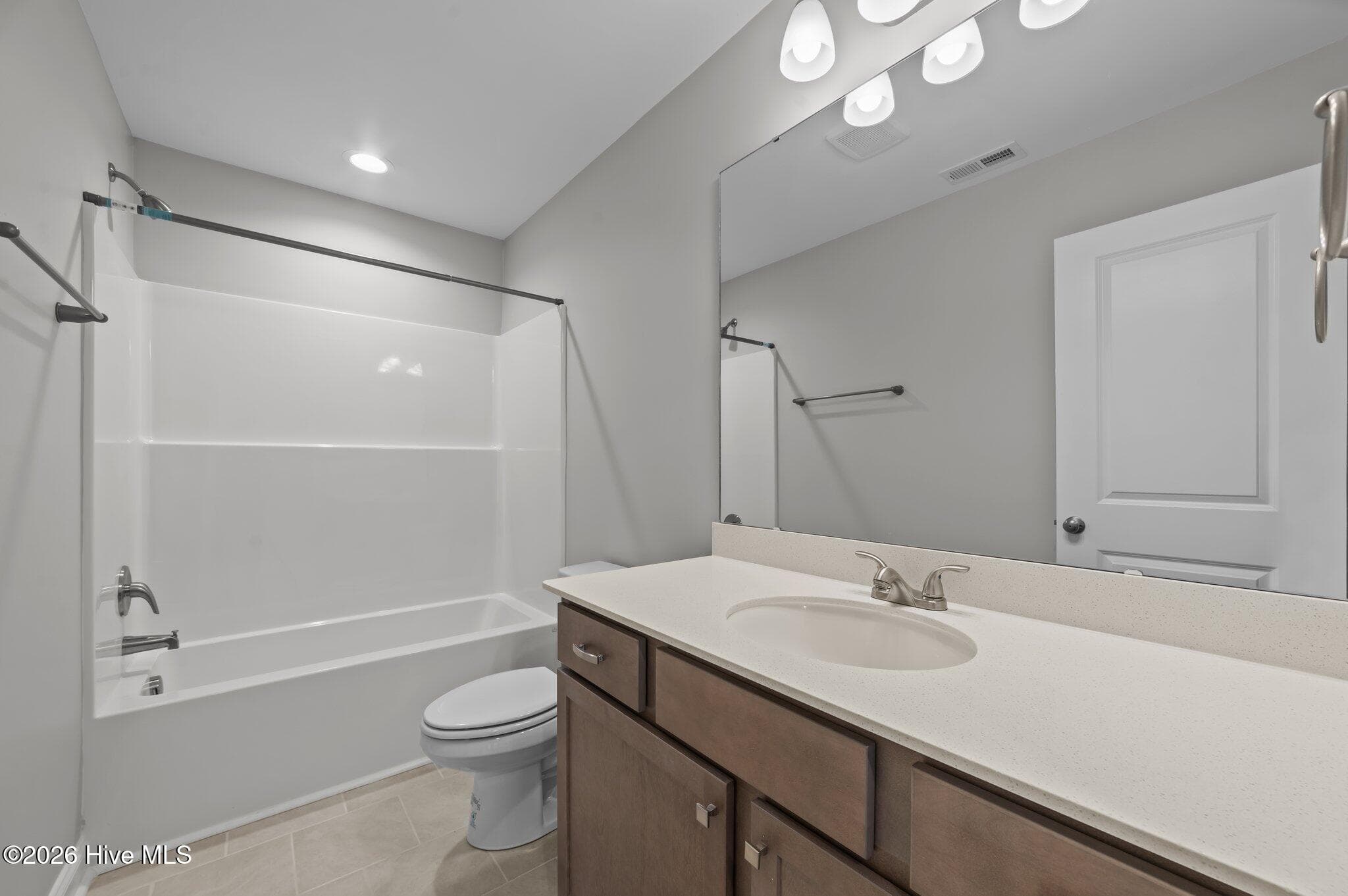 Photo of similar home - 878 Lendy Drive, Greenville, NC 27858