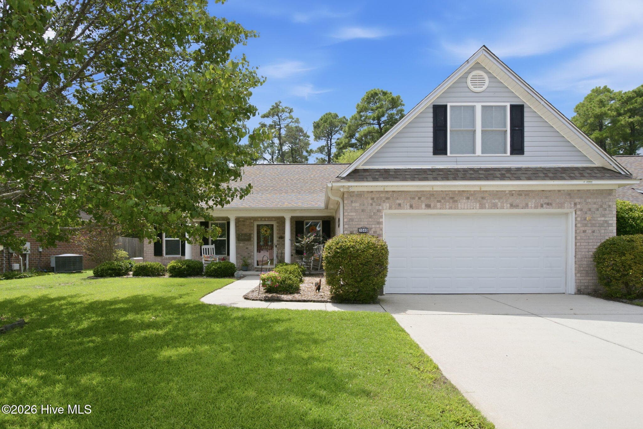 Single Family Residence at 1040 Lanterns Lane, Leland, NC 28451, photo 3 of 66