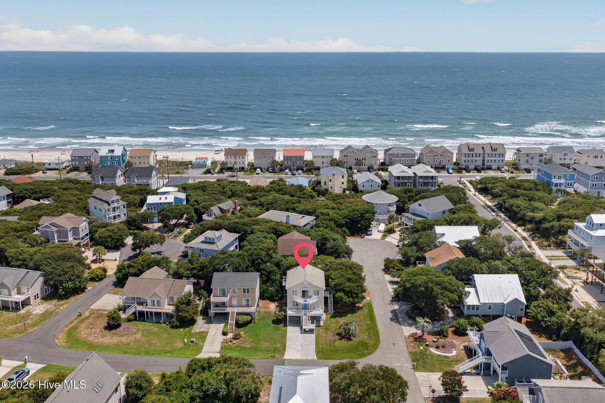 Single Family Residence at 21 S Oak Drive, Surf City, NC 28445, photo 4 of 46