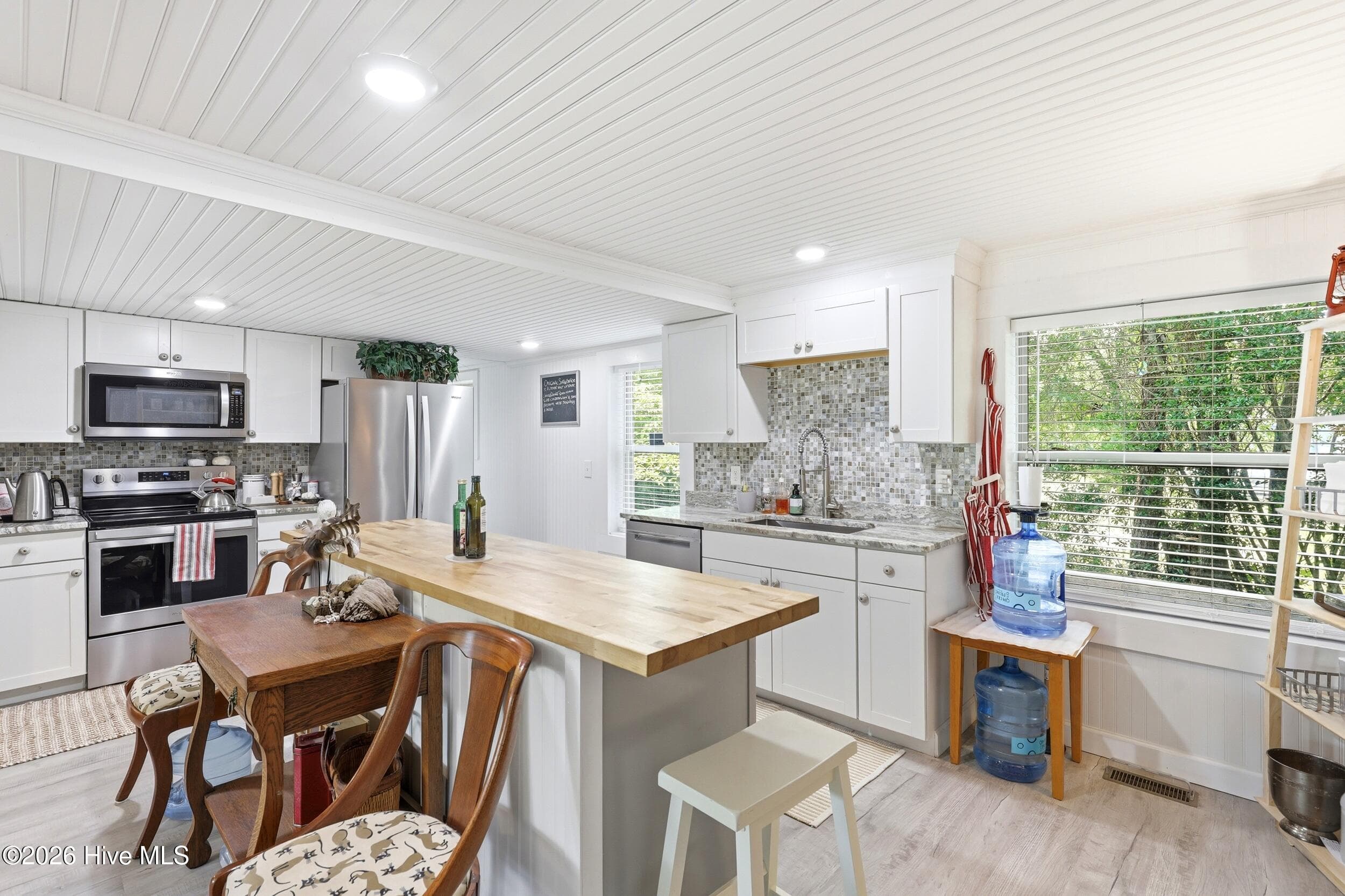Manufactured Home at 9081 Beach Drive SW, Calabash, NC 28467, photo 16 of 65
