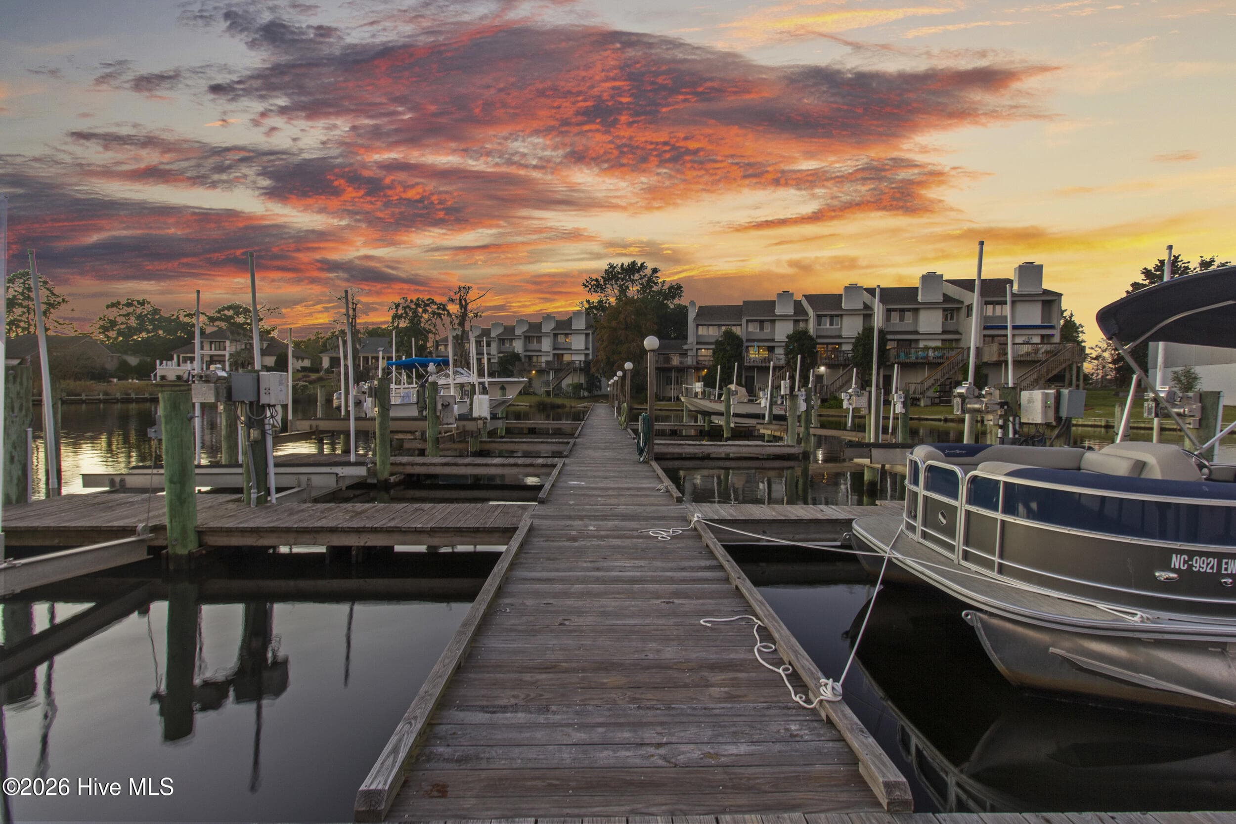 Back / Waterview - 5 Batts Hill Road, New Bern, NC 28562