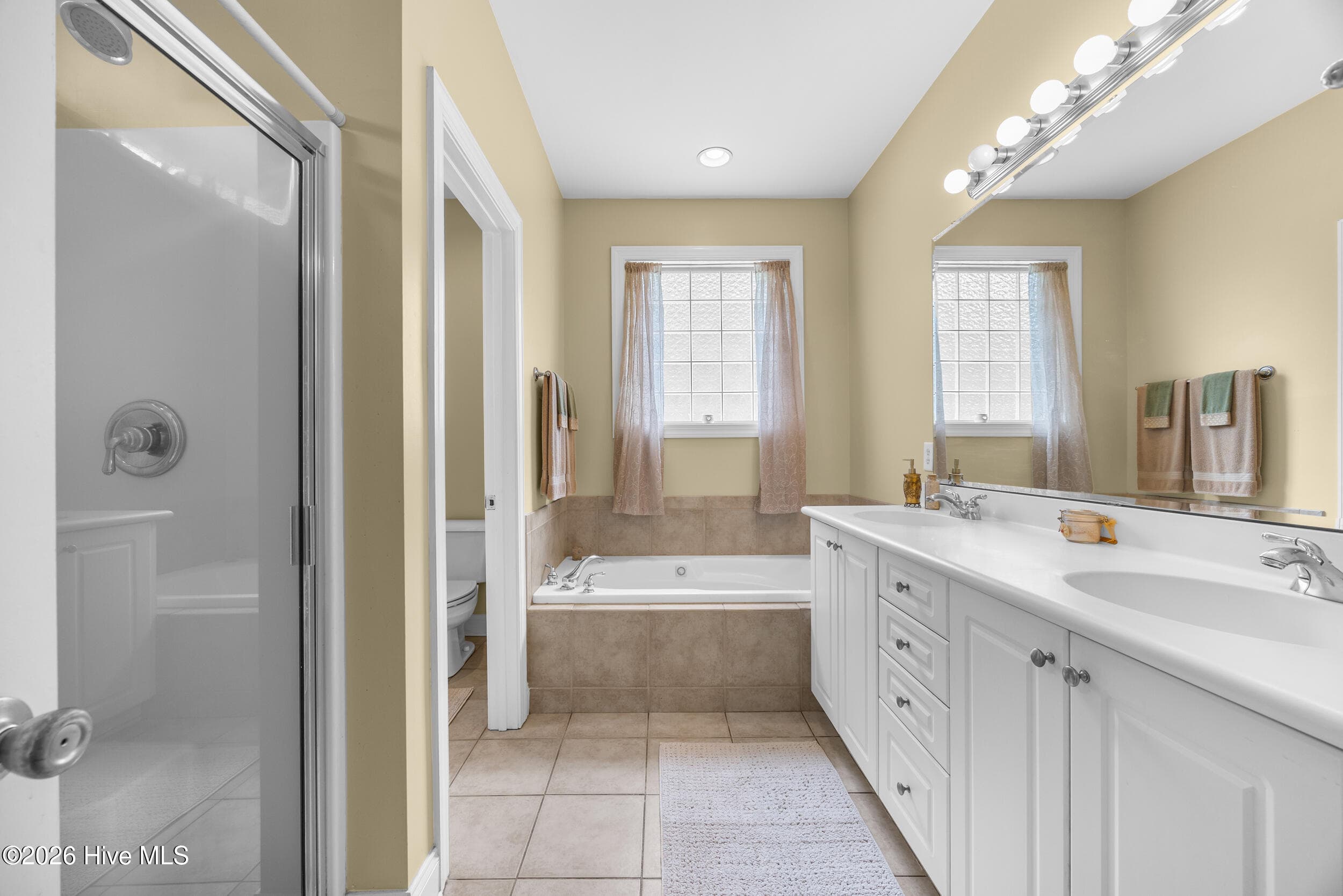 Single Family Residence at 8746 Ramsbury Way, Wilmington, NC 28411, photo 17 of 50