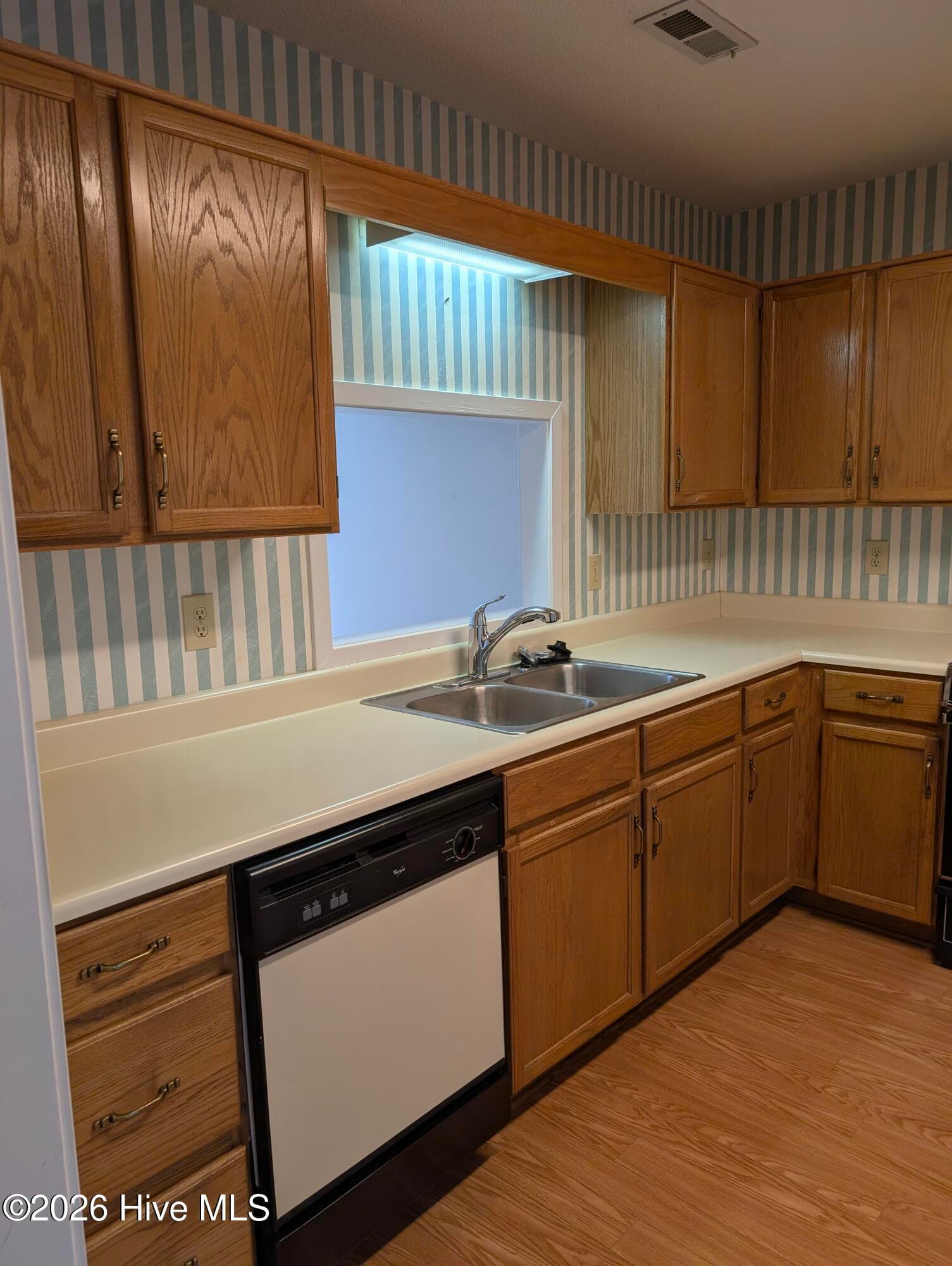 Townhouse at 5916 Chester Street, Wilmington, NC 28405, photo 6 of 31